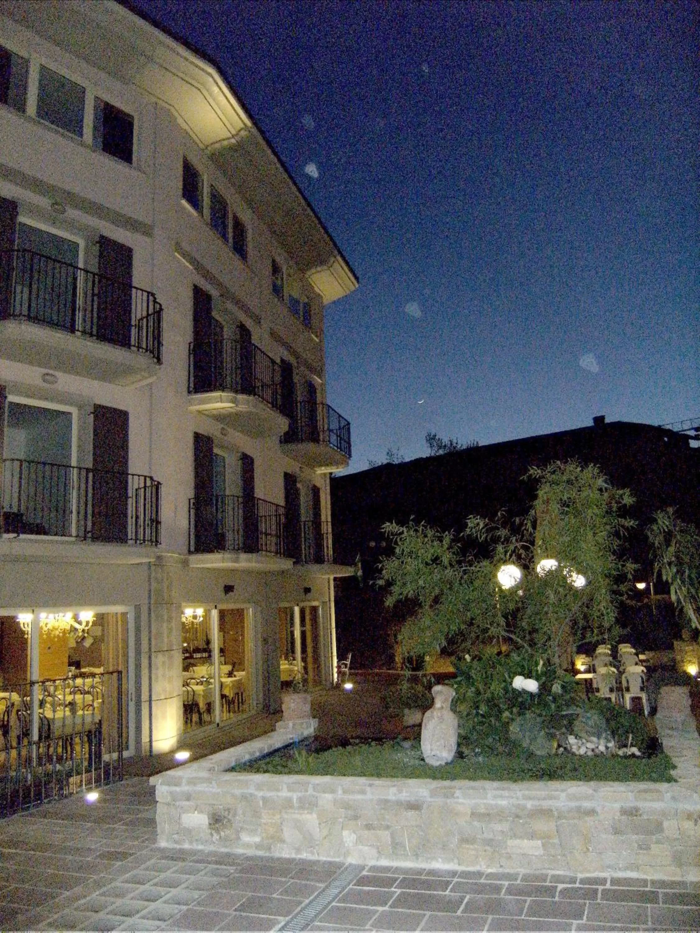 Night in Locanda del Lago Rosmunda