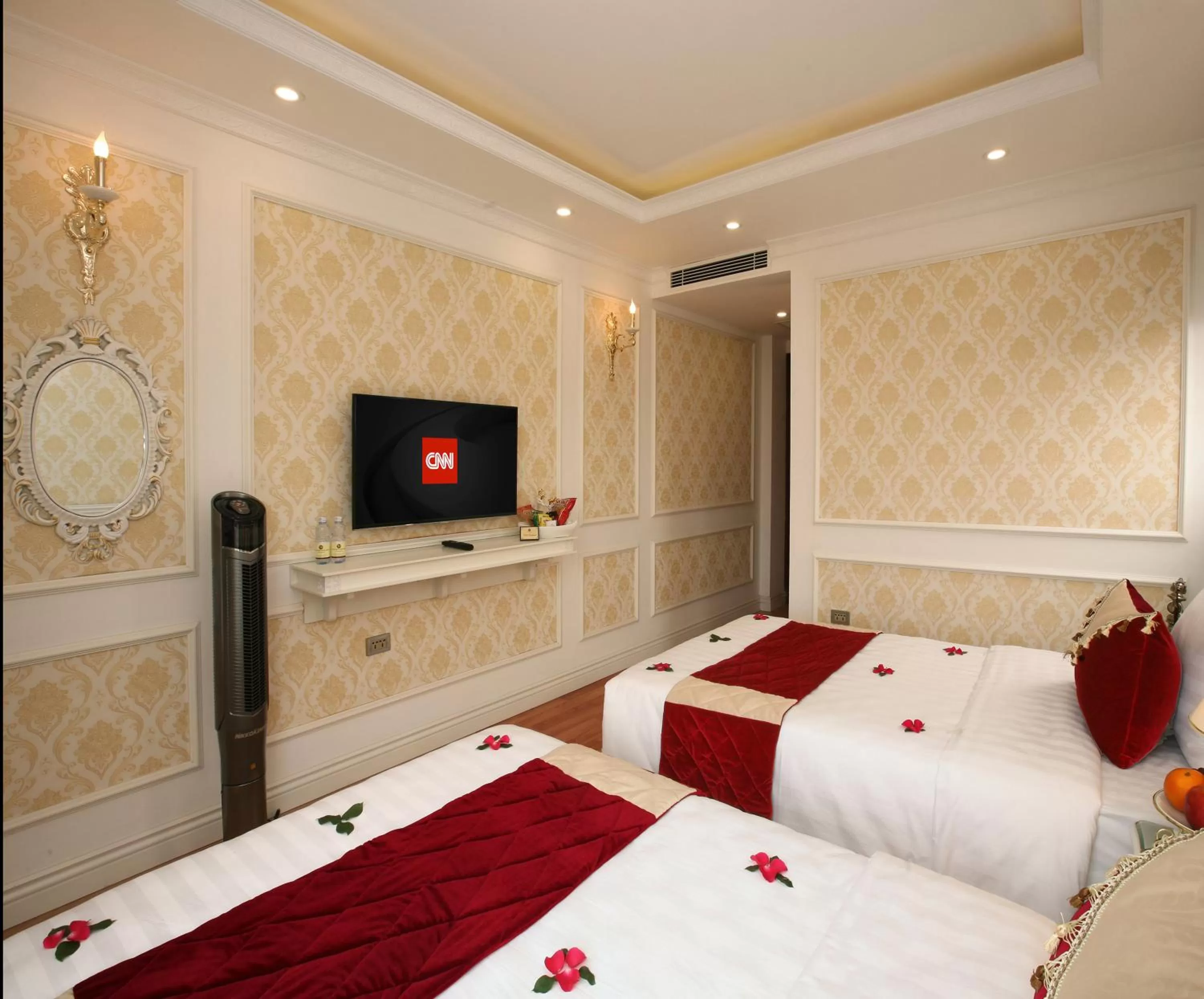 Bedroom, Bed in Hanoi Hotel Royal