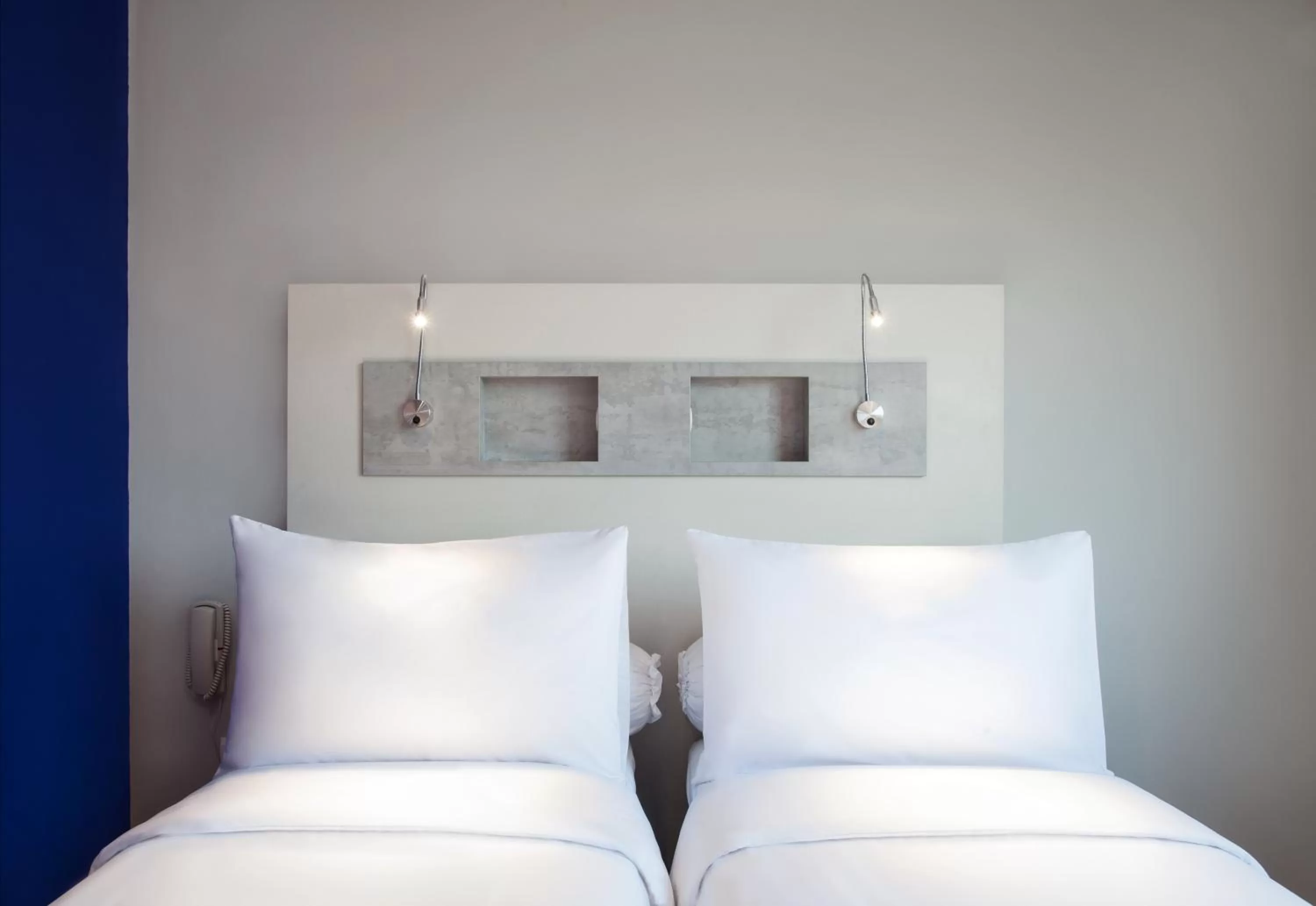 Bed in ibis budget Surabaya Diponegoro