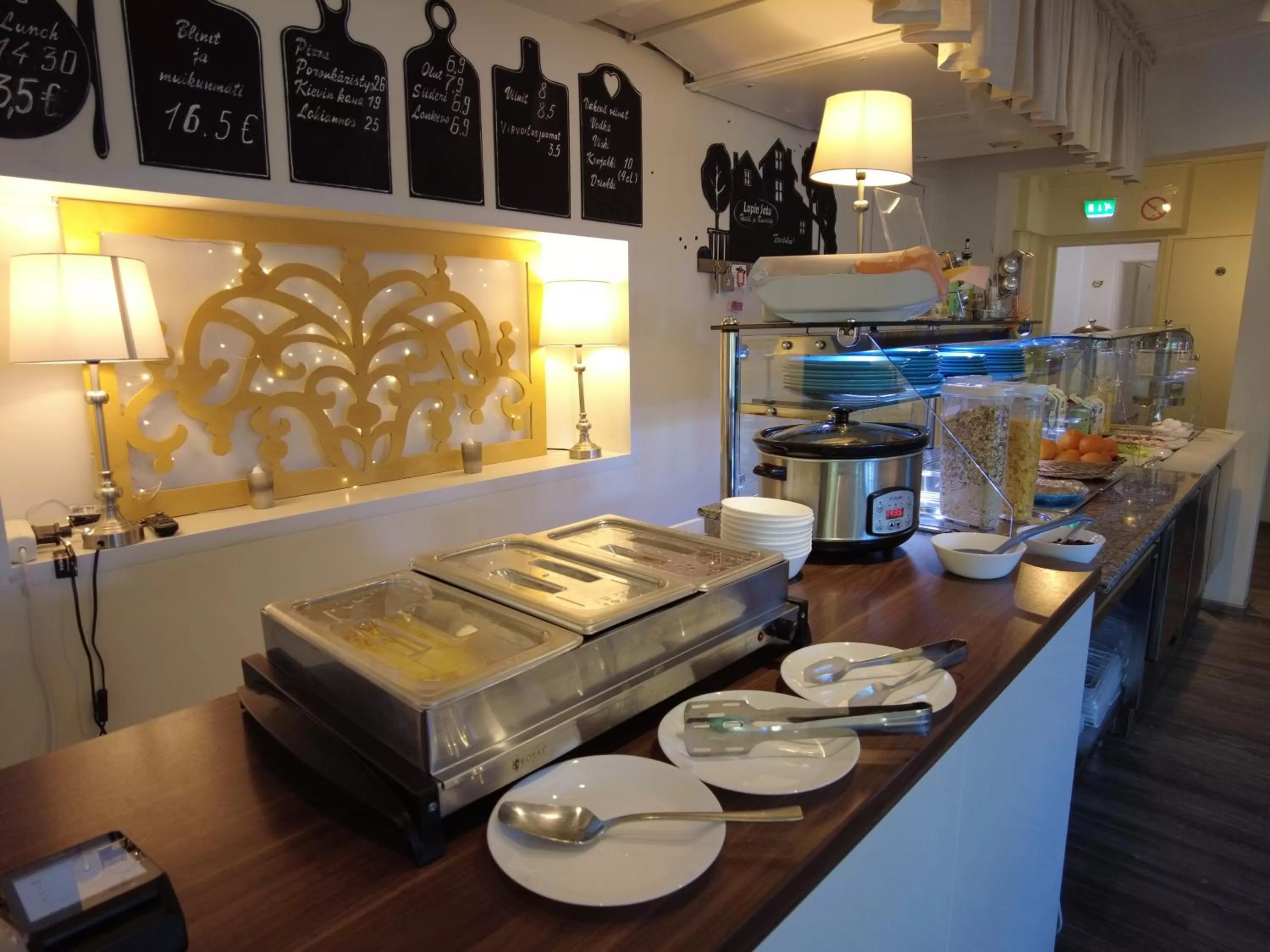 Restaurant/places to eat in Lapin Satu