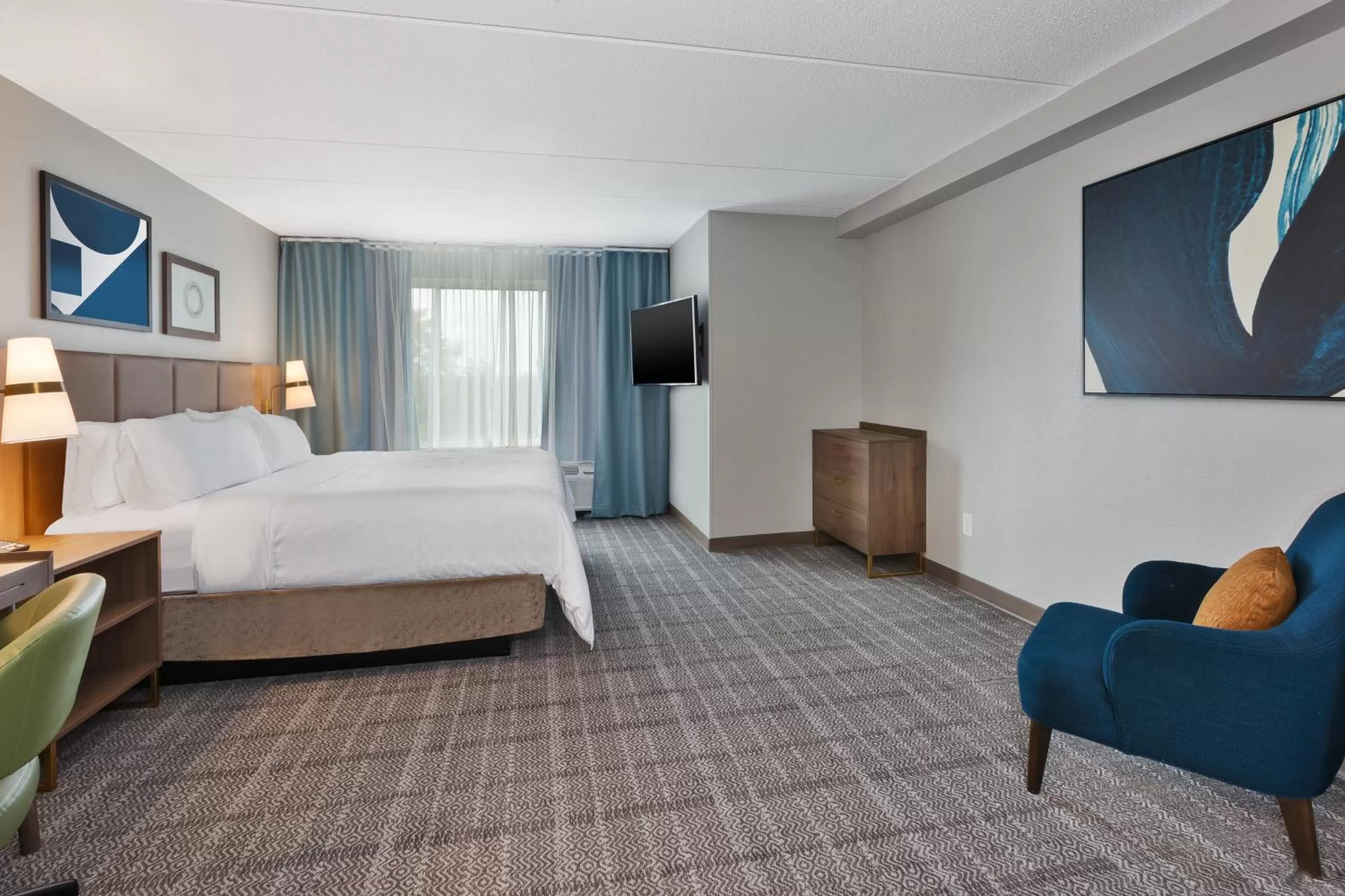 Photo of the whole room, Bed in Staybridge Suites Pittsburgh Airport by IHG