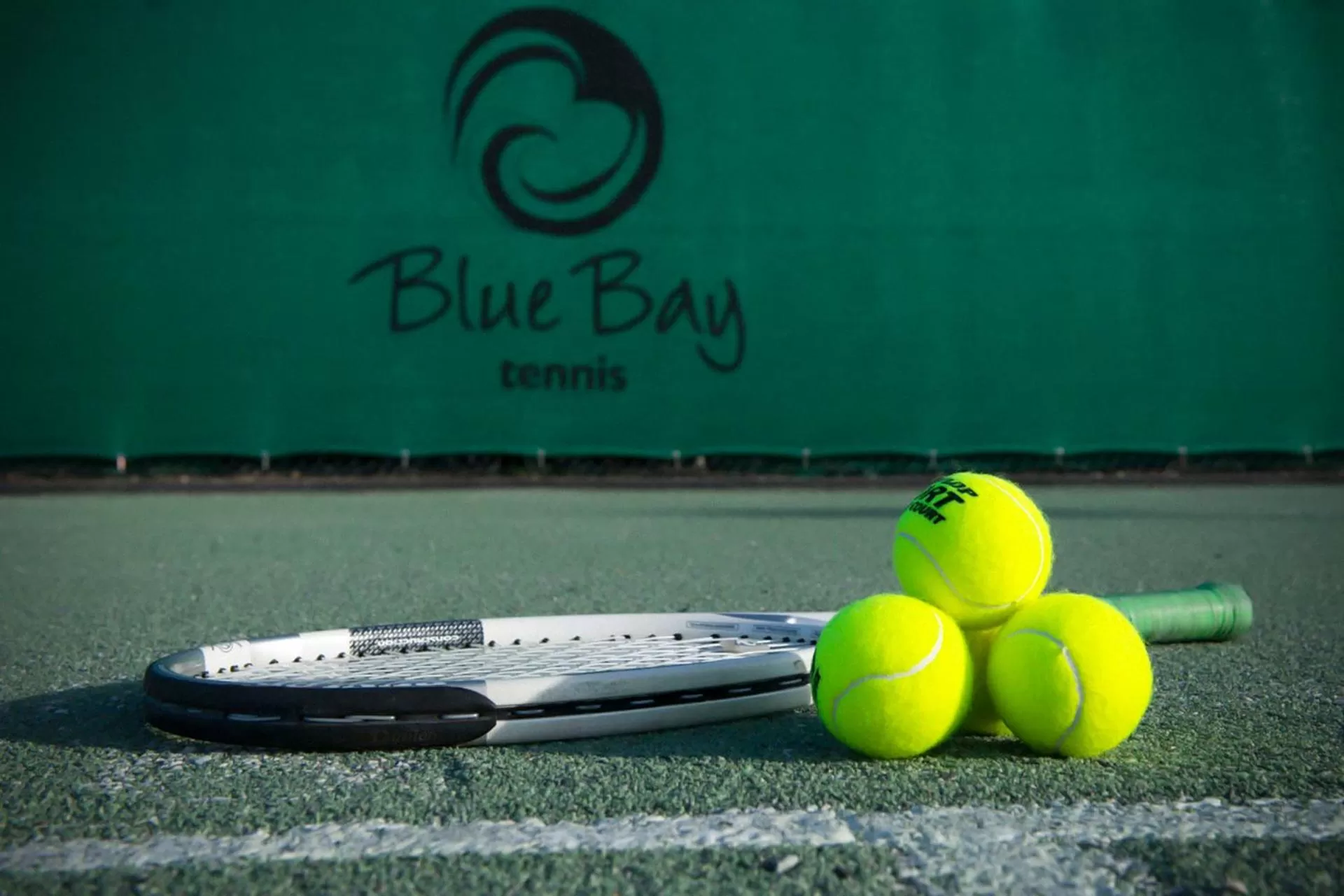 Tennis court in Blue Bay Curaçao Golf & Beach Resort