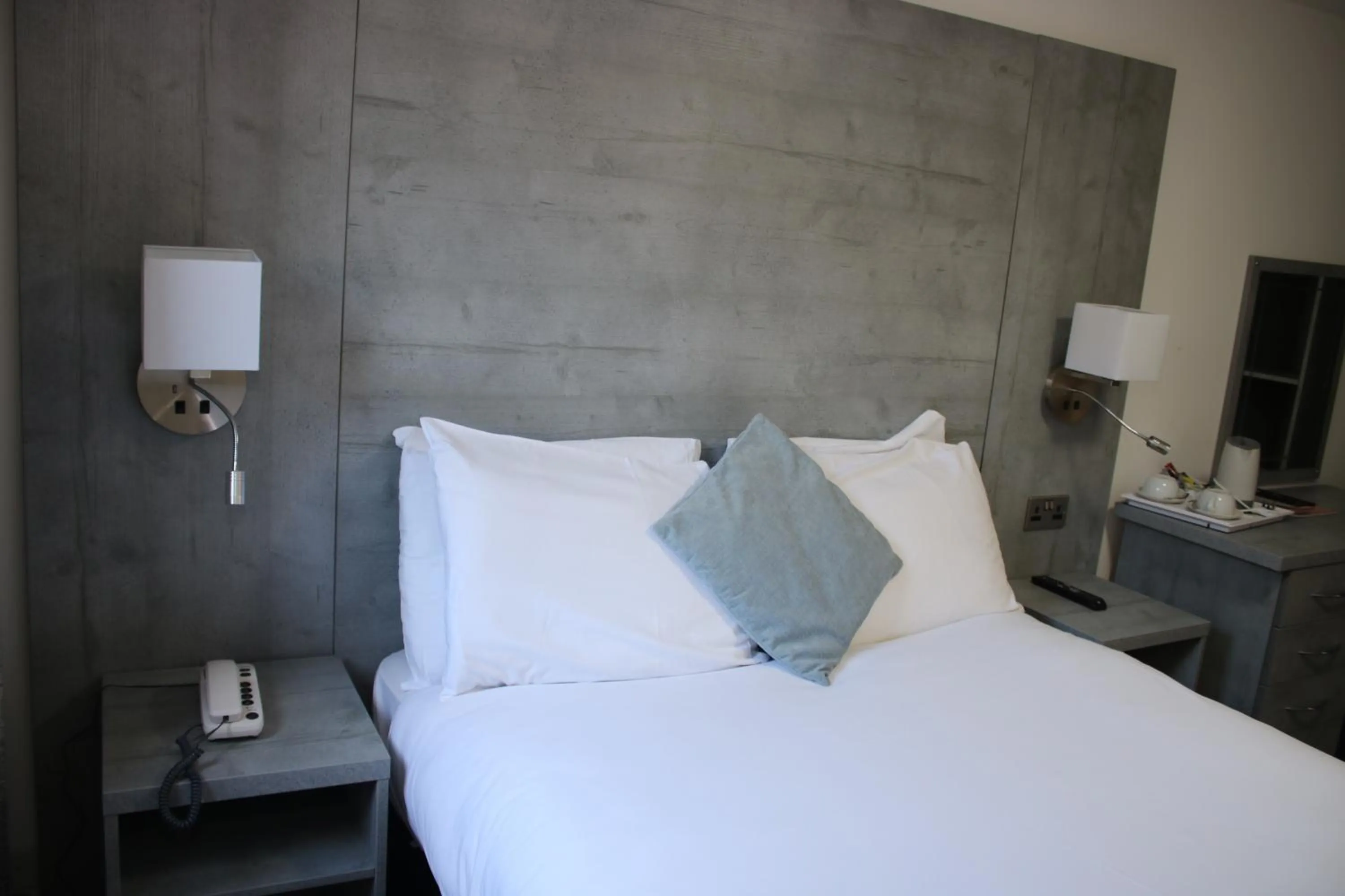 Bed in Brunswick Merchant City Hotel