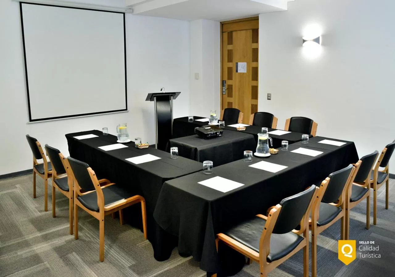Business facilities in Panamericana Hotel Providencia