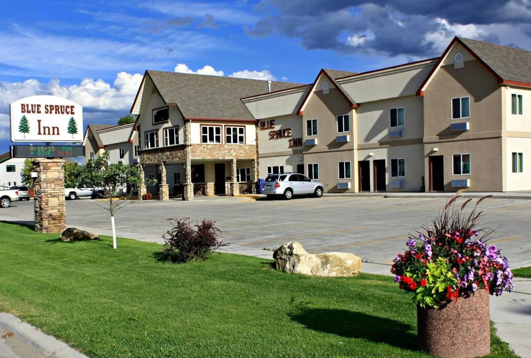 Property building in Blue Spruce Inn-Meeker, Colorado