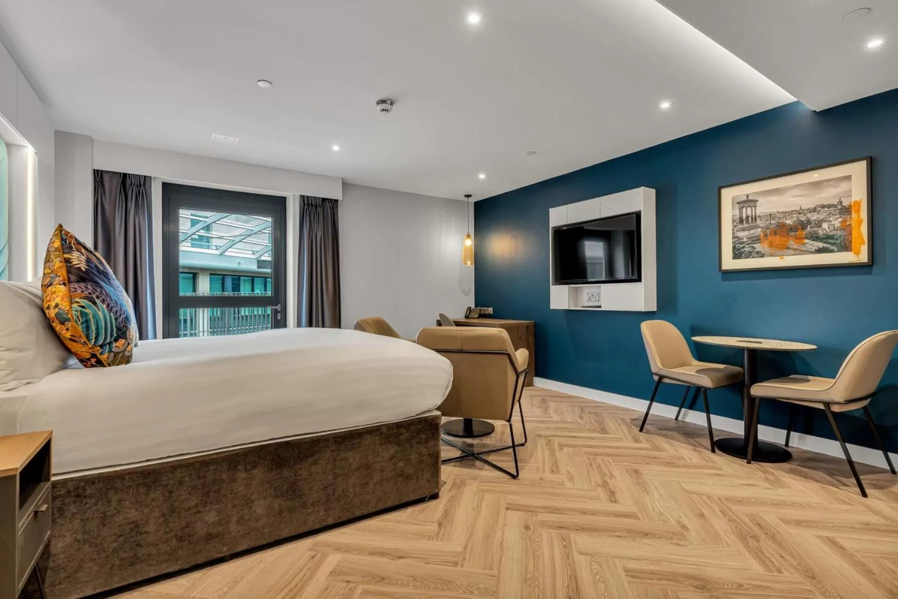 Bedroom in Roomzzz Edinburgh