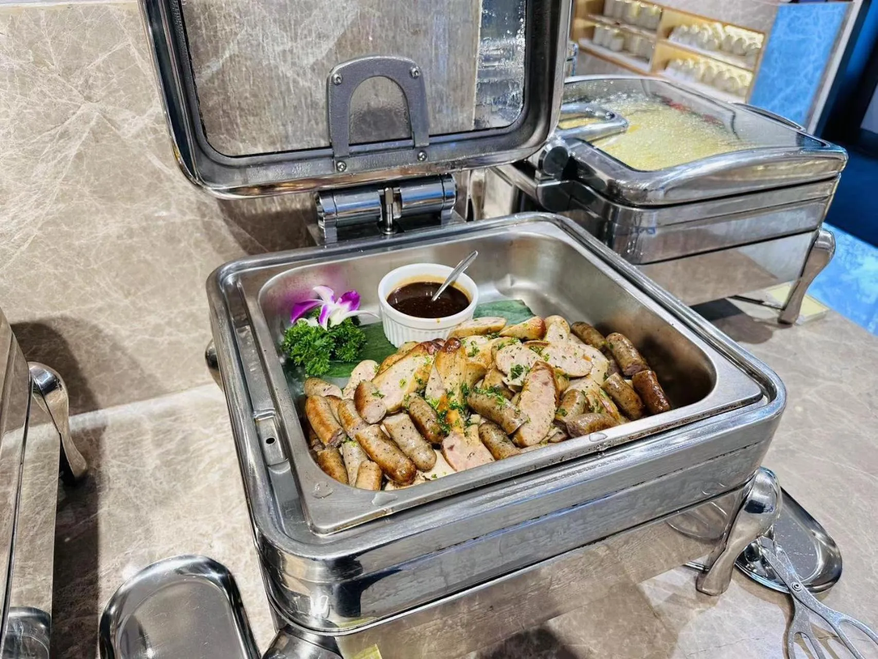 Food and drinks in Bridal Tea House Hotel