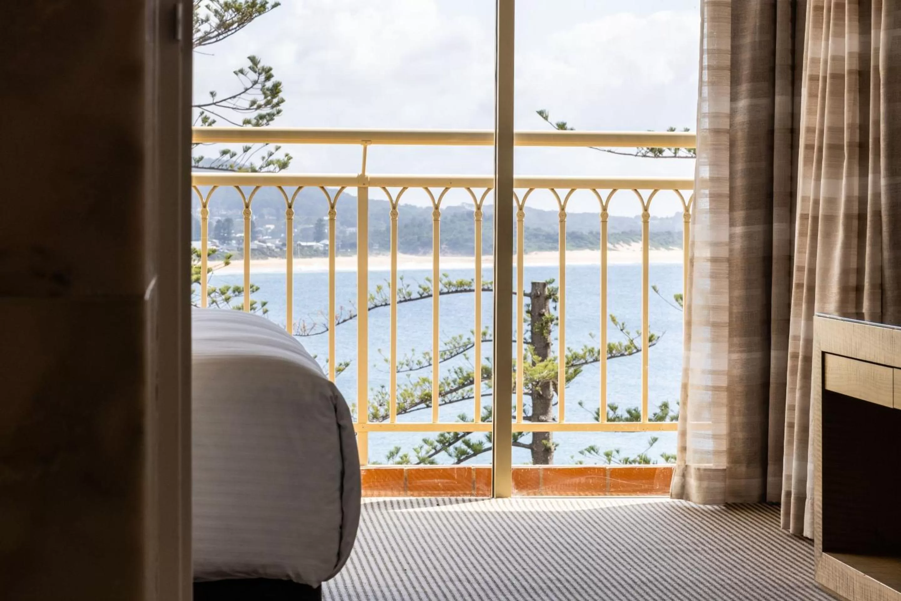 Photo of the whole room in Crowne Plaza Terrigal Pacific by IHG