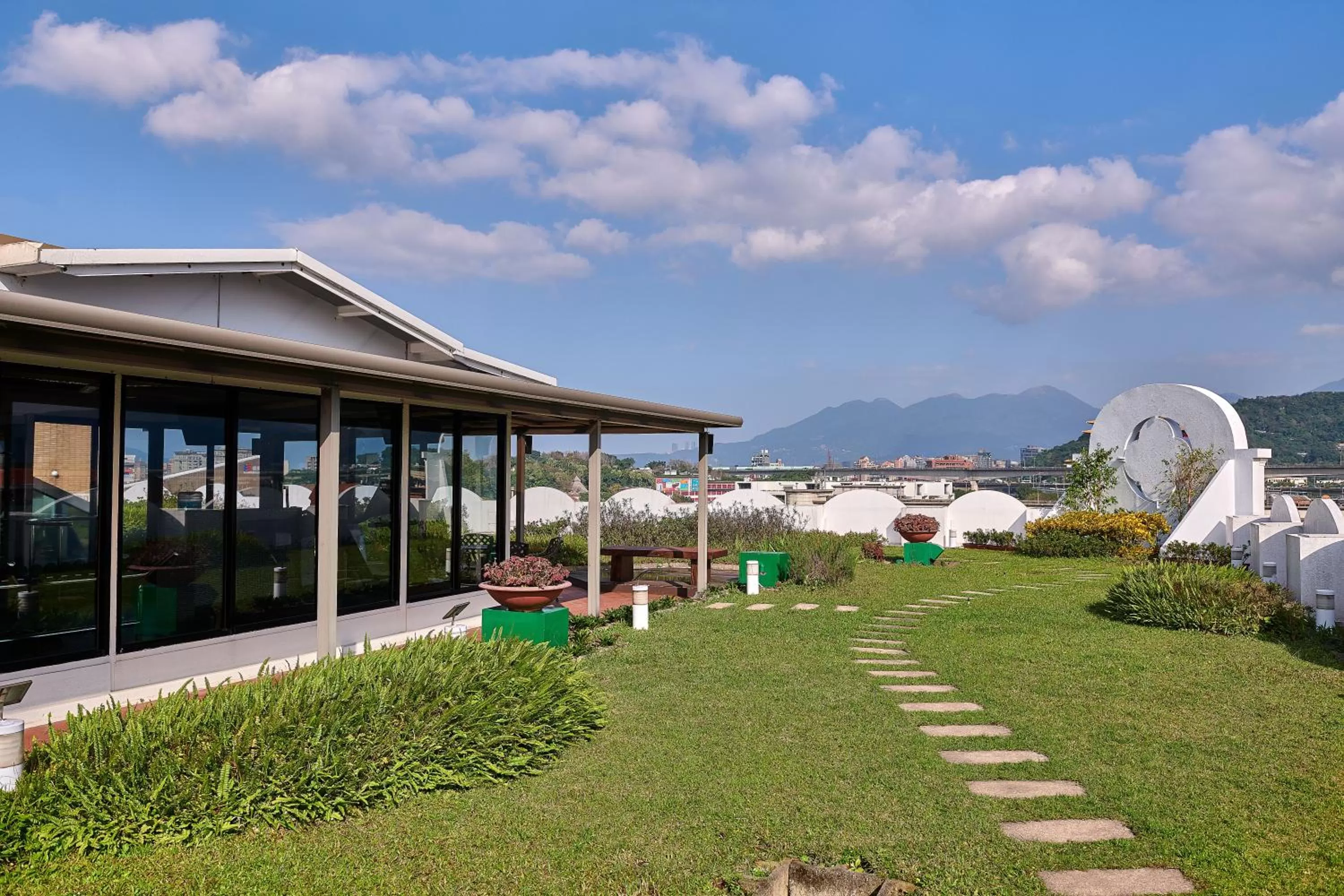 Garden in The Riviera Hotel Taipei