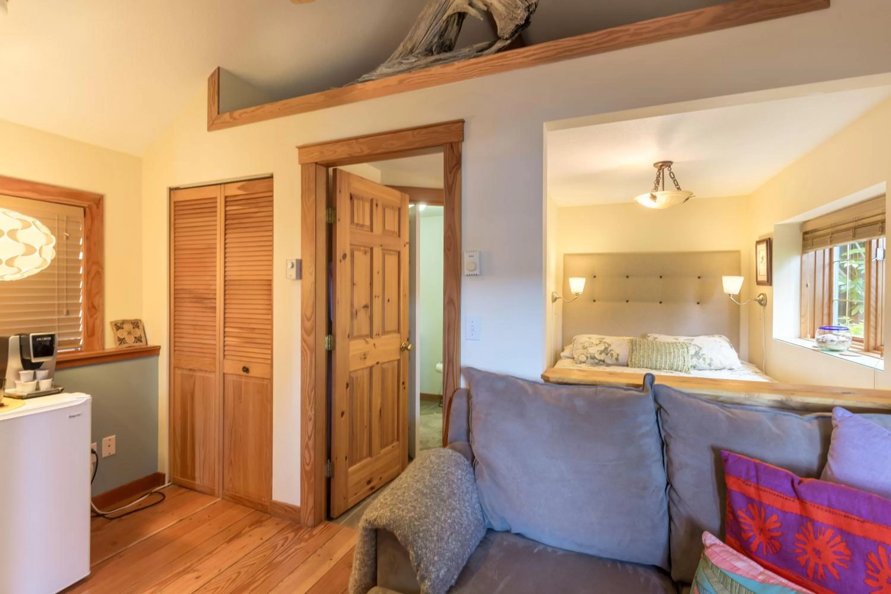 Photo of the whole room in Tranquility Bay Waterfront Inn