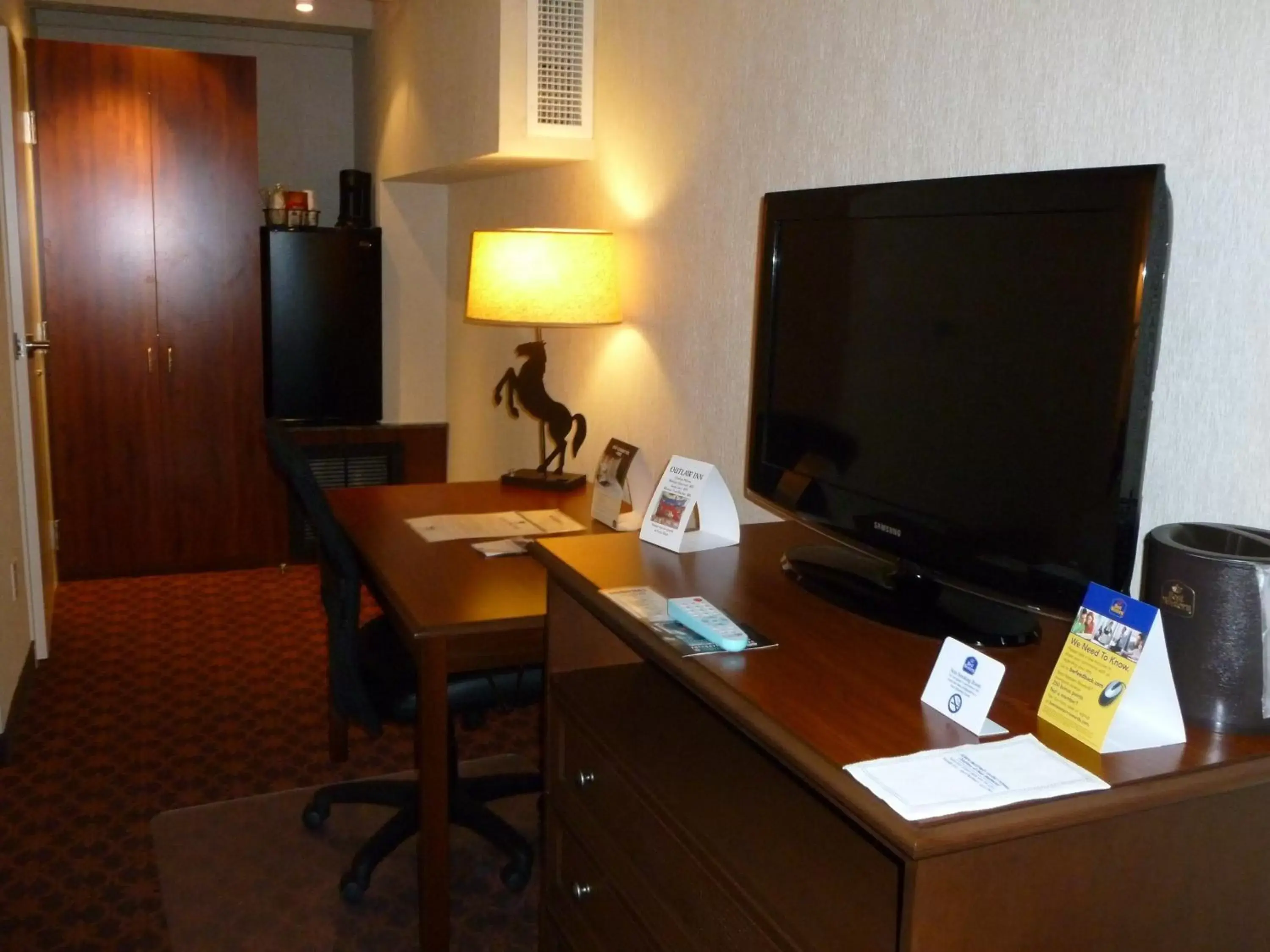 Queen Room - Disability Access/Non-Smoking in Best Western Outlaw Inn Queen Room - Disability Access/Non-Smoking in Best Western Outlaw Inn