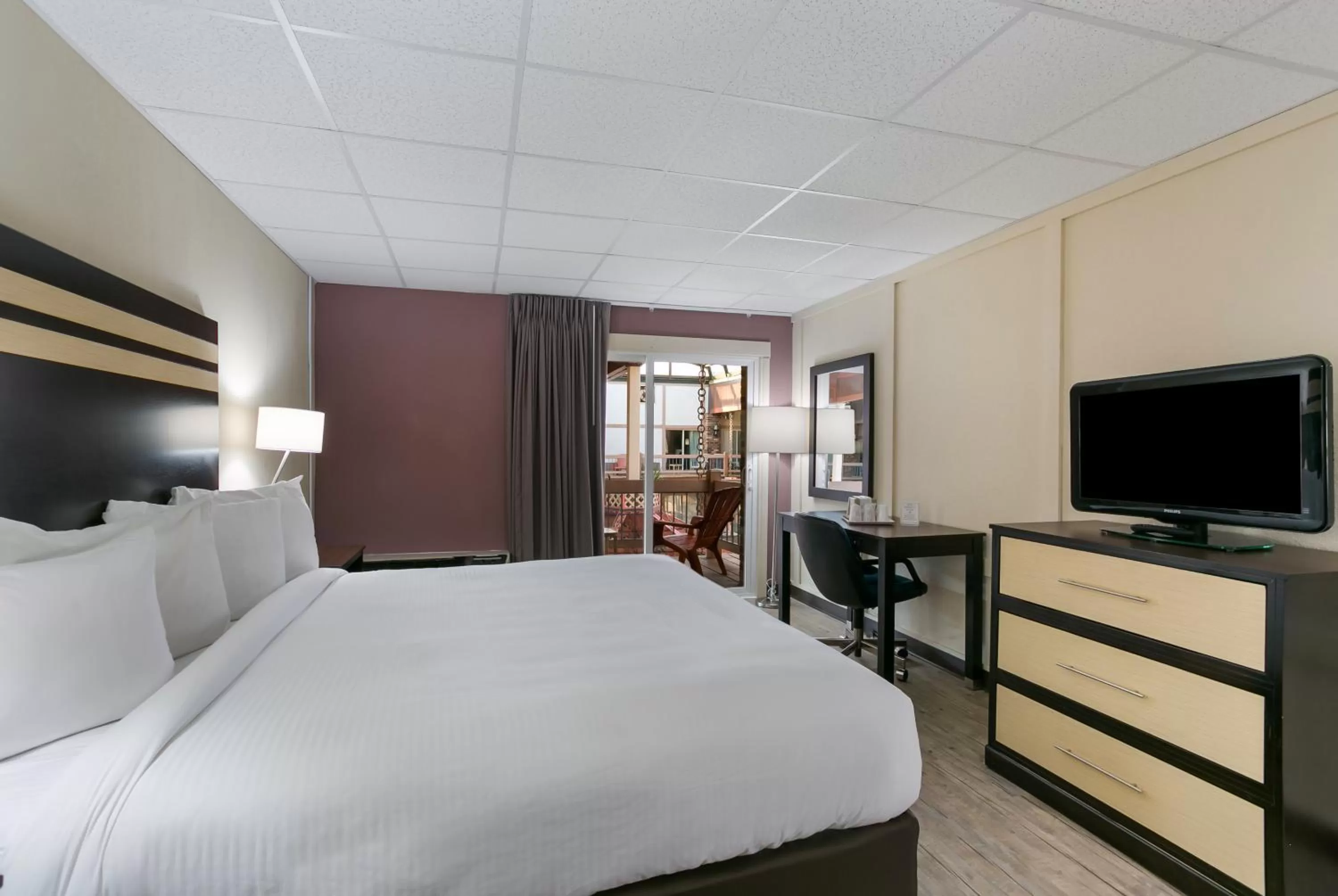 Bed in Eisenhower Hotel and Conference Center