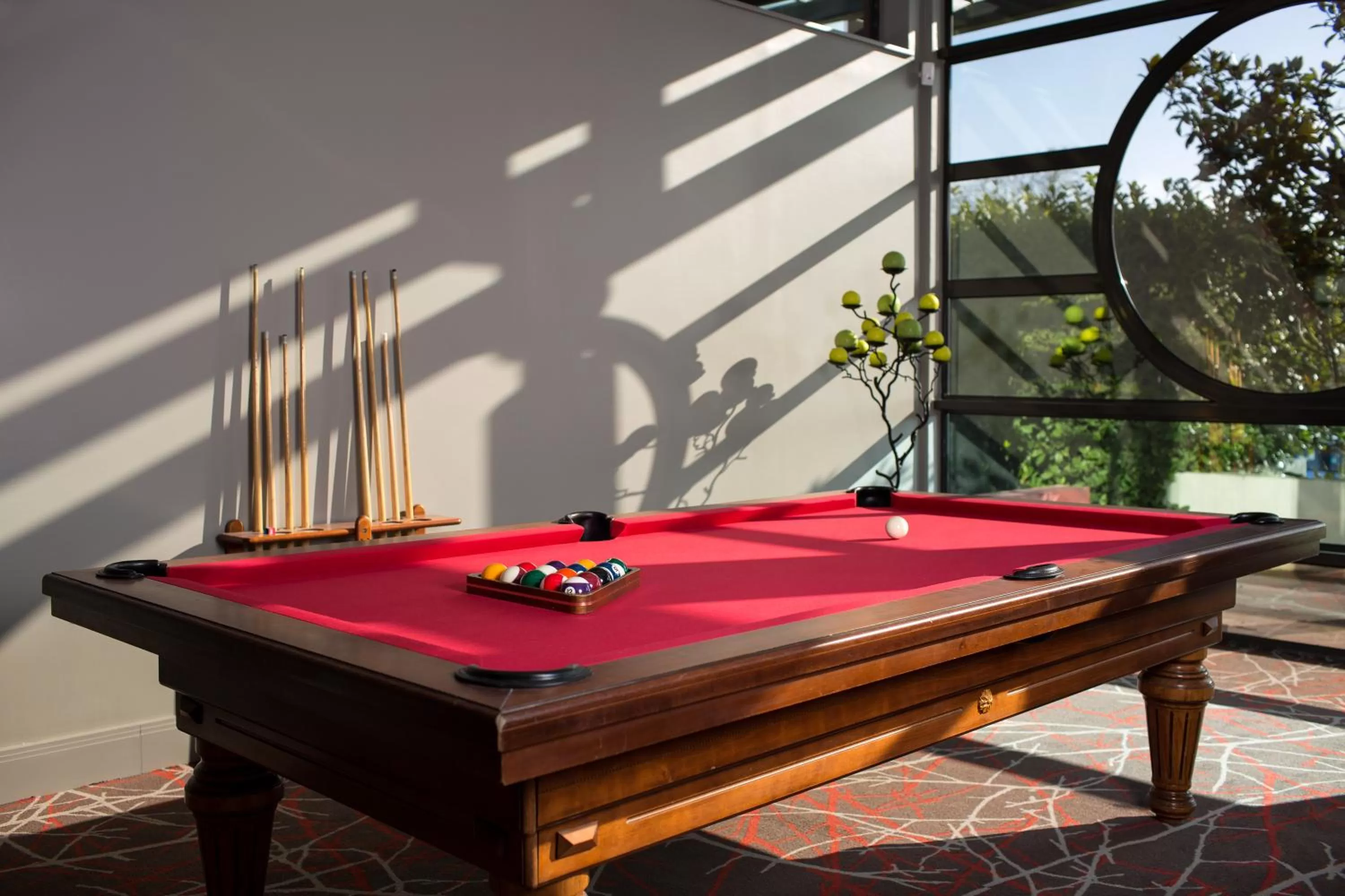 Billiard in Kyriad Prestige Beaune le Panorama