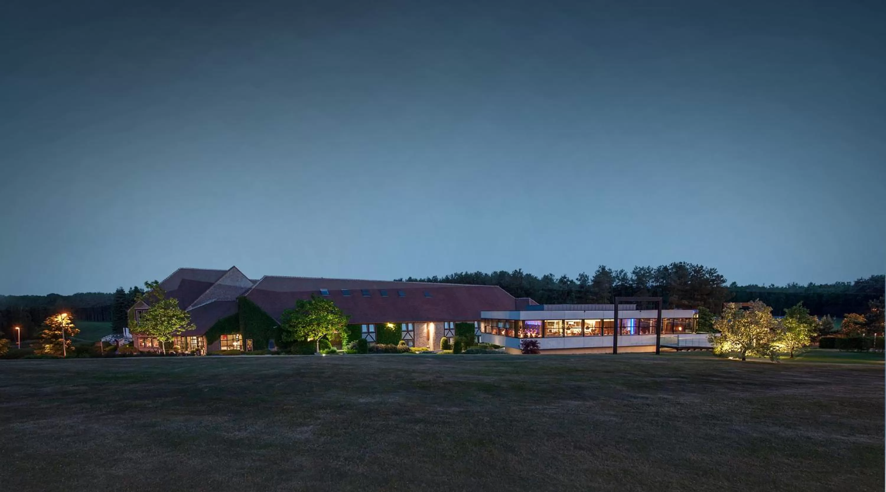 Property building in Stiemerheide - The Urban Hotel & Golf Retreat 4 Star Superior