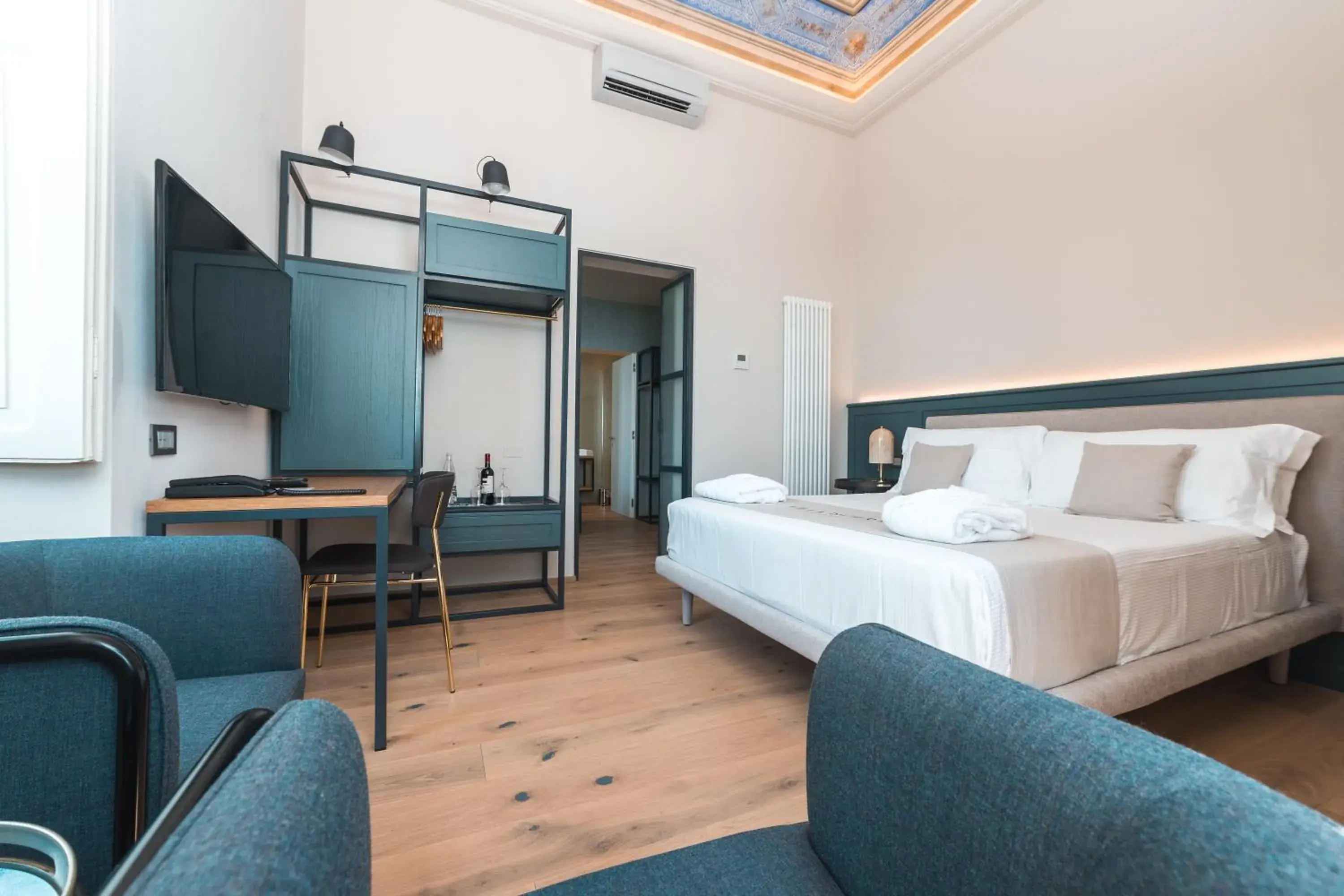 Junior Suite with Sea View in Villa Riviera Resort Junior Suite with Sea View in Villa Riviera Resort