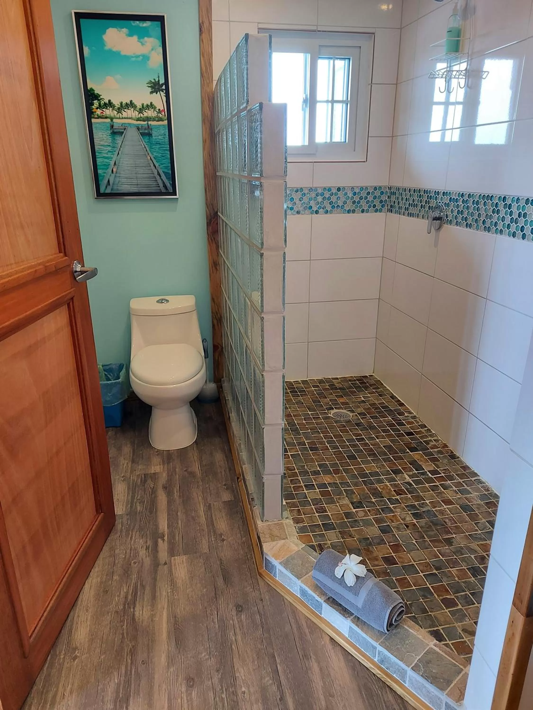 Bathroom in The Sunsetter Bed & Breakfast