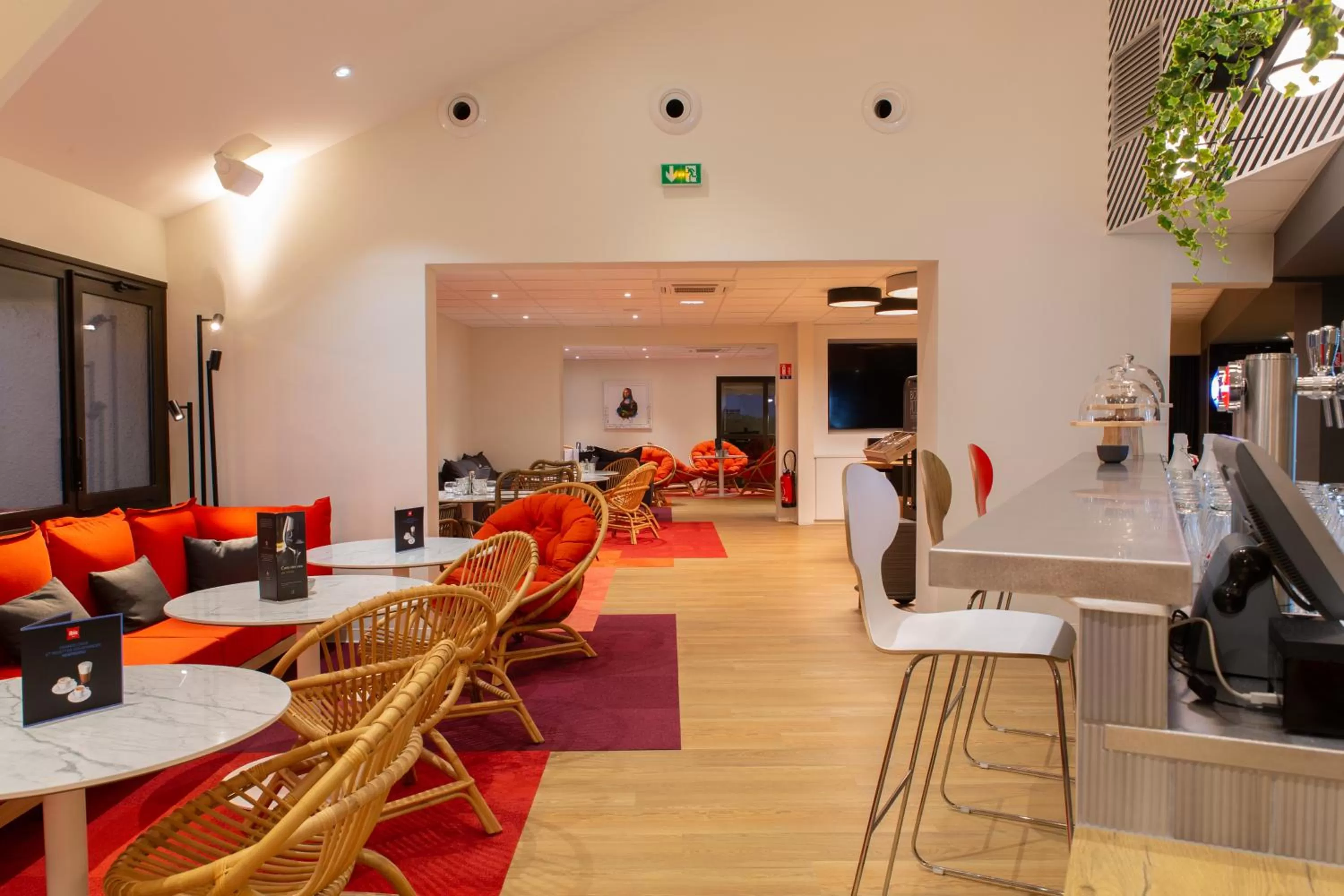 Restaurant/places to eat in ibis Tours Sud