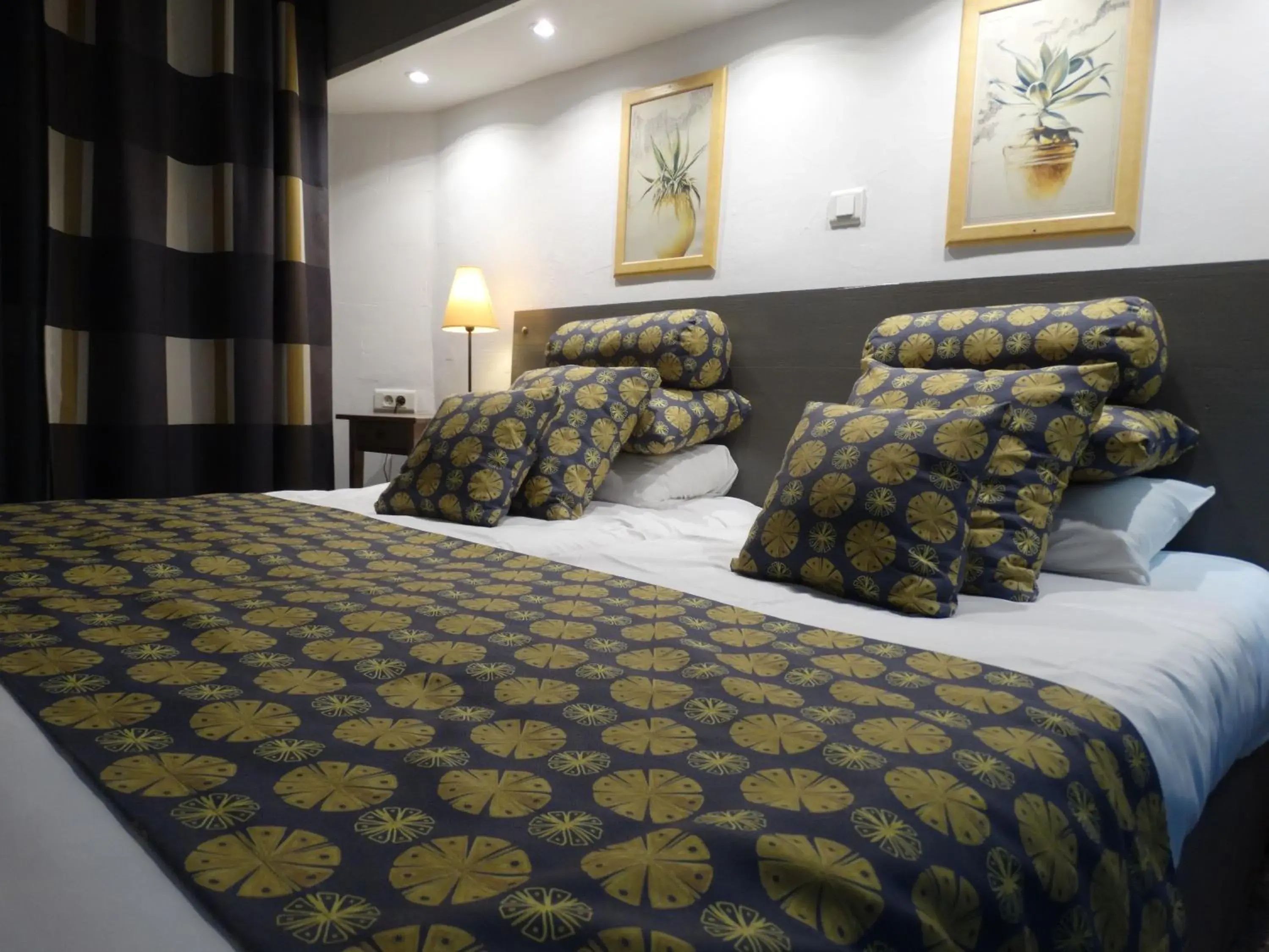 Superior Room in Hôtel Le Glacier Superior Room in Hôtel Le Glacier