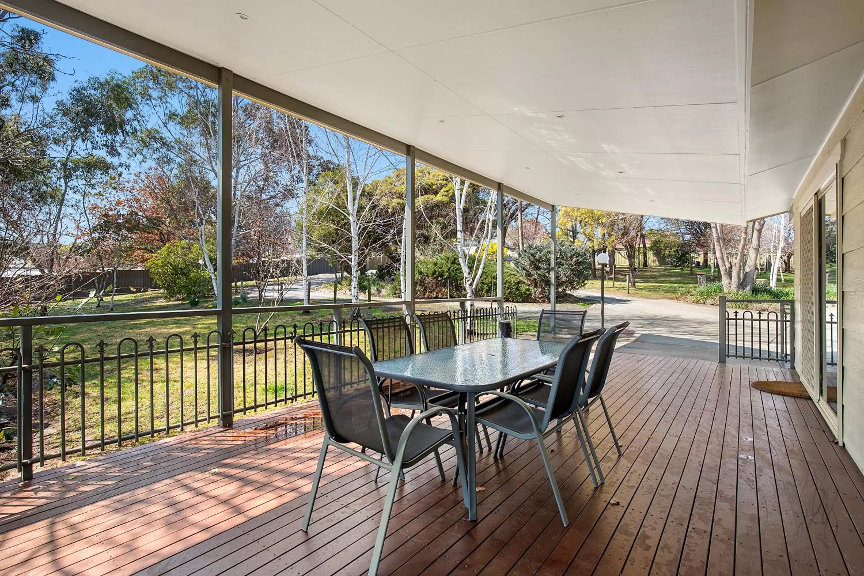 Balcony/Terrace in Thunderbird Motel Yass