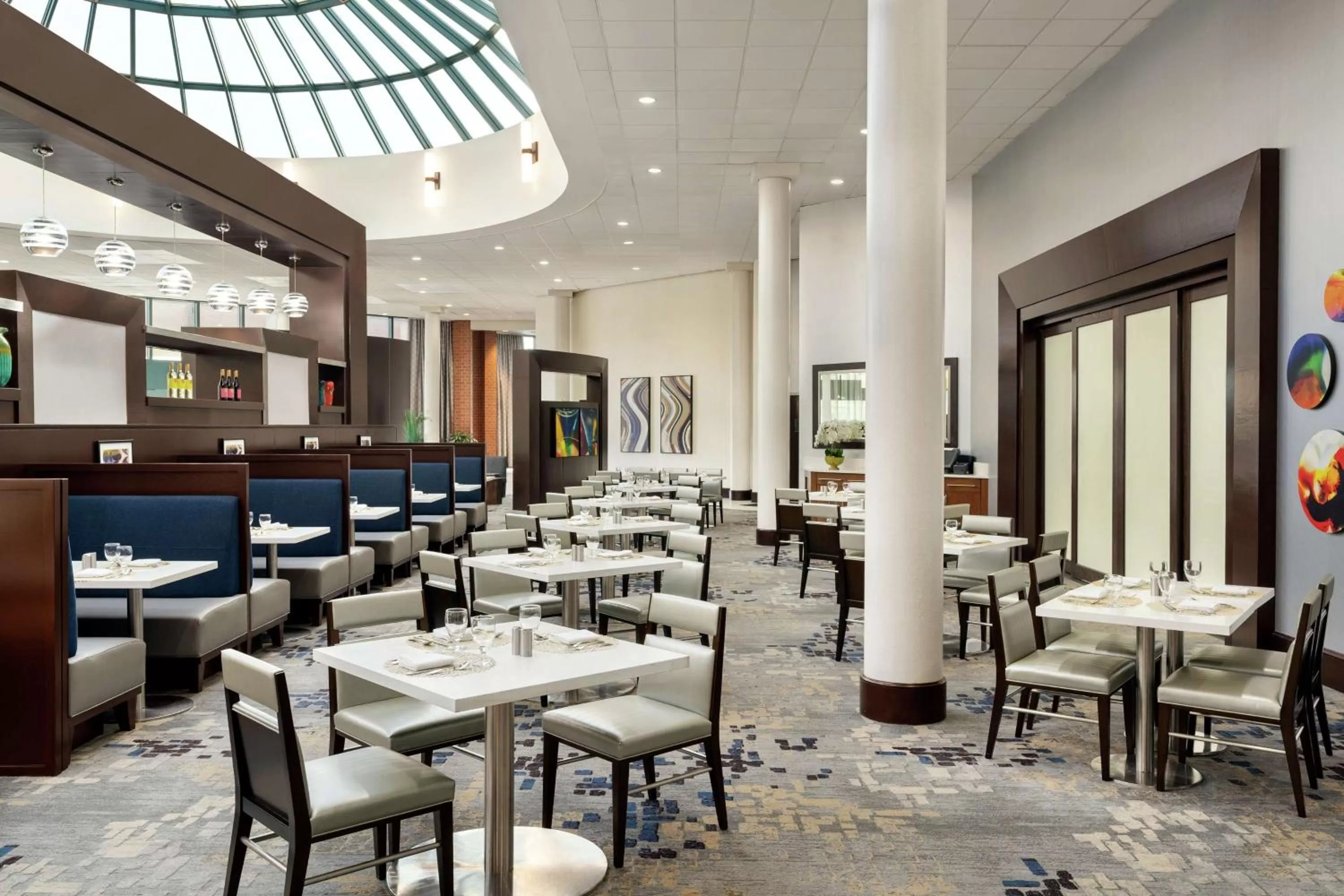 Restaurant/places to eat in Hilton Long Island/Huntington