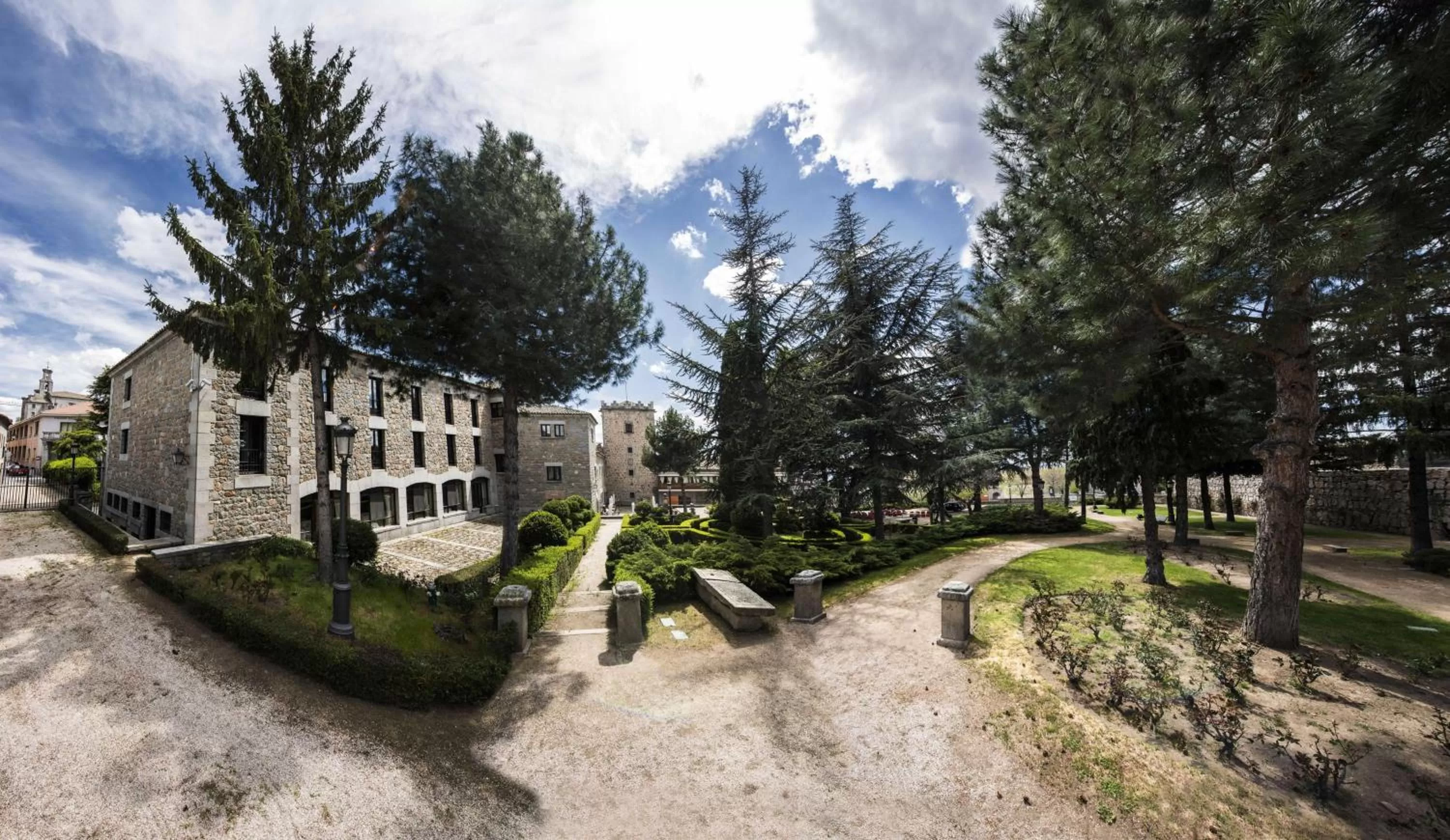 Garden in Parador de Ávila