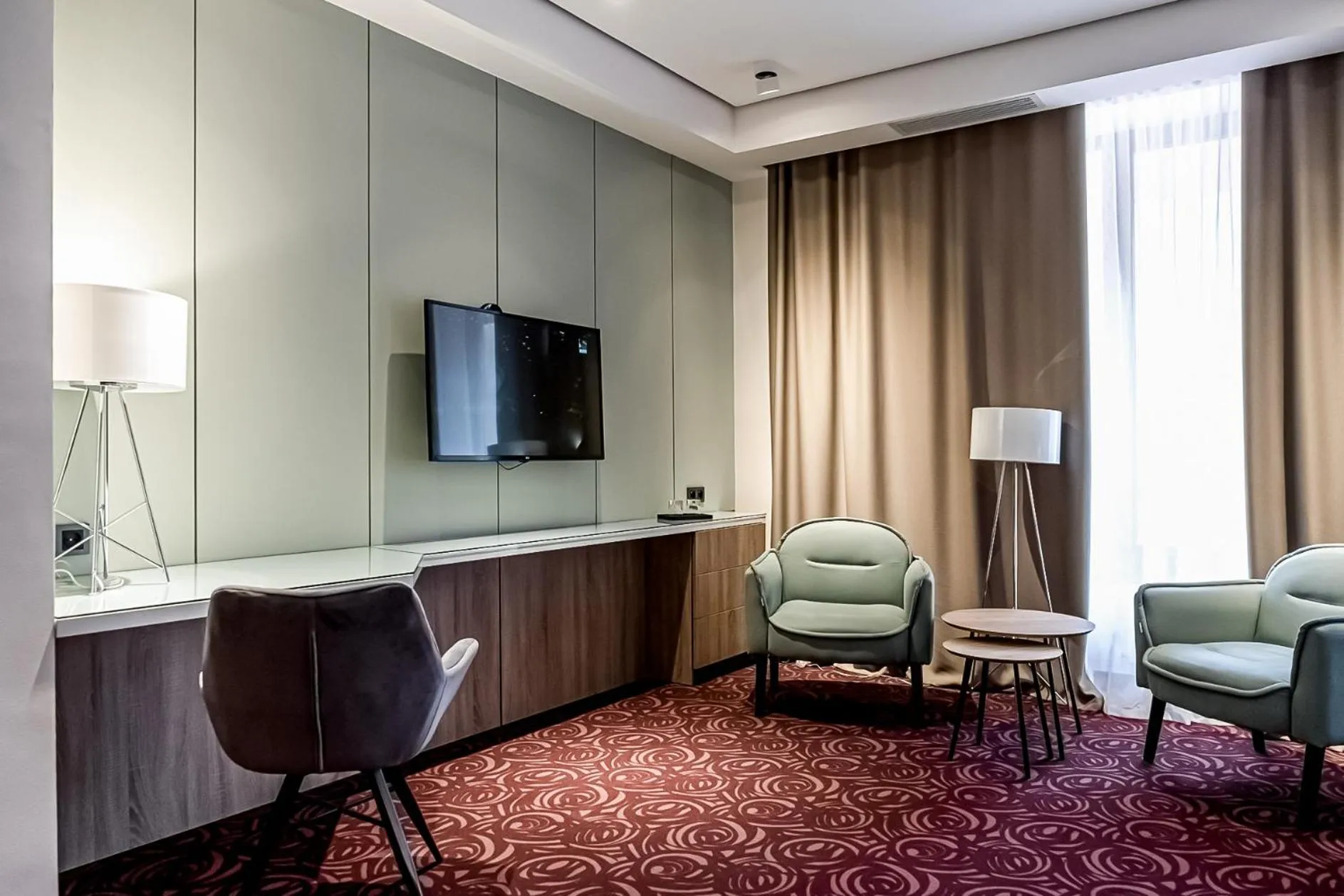 TV and multimedia in Best Western Plus Paradise Hotel Dilijan