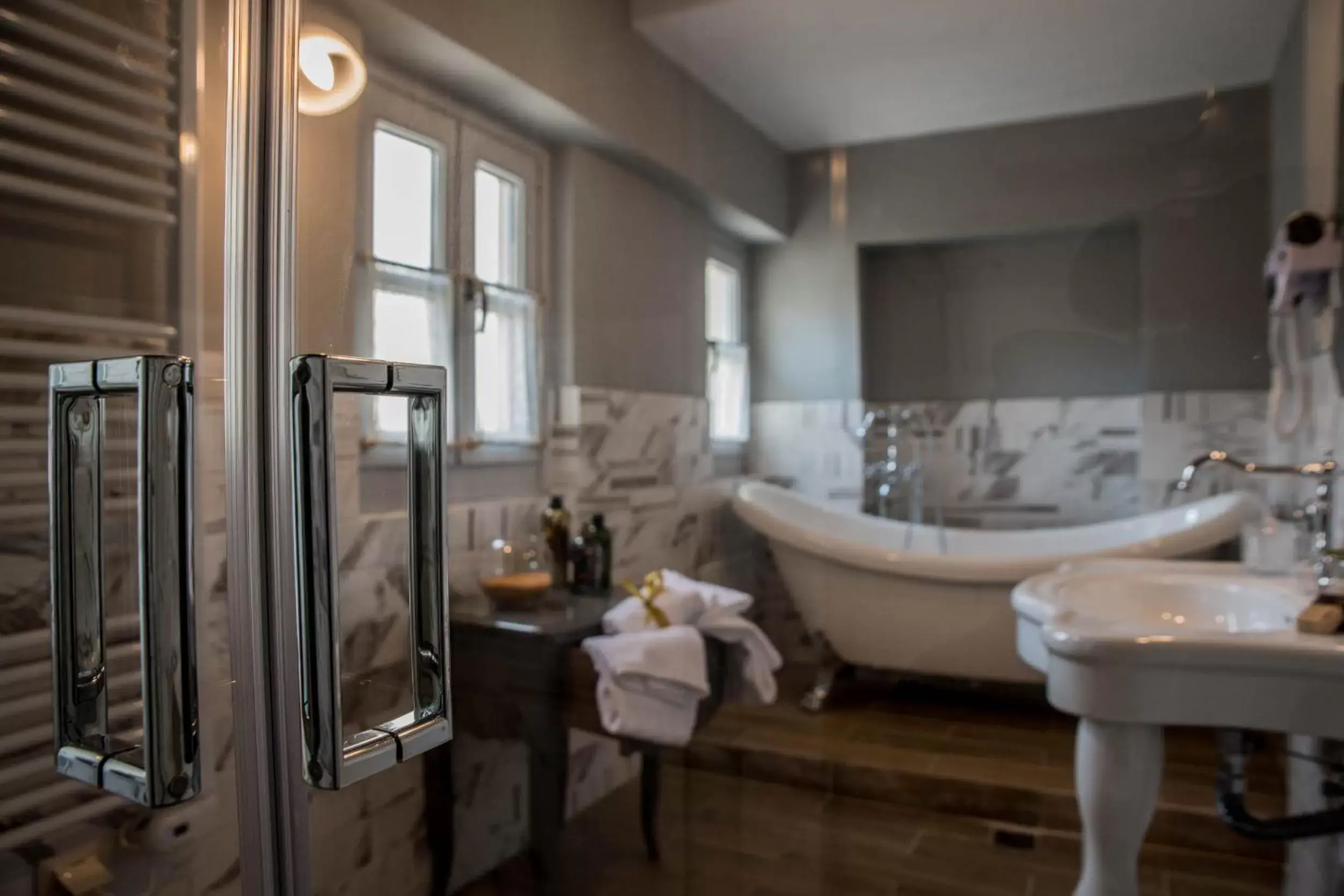 Deluxe Queen Suite in Kyria Boutique House Deluxe Queen Suite in Kyria Boutique House