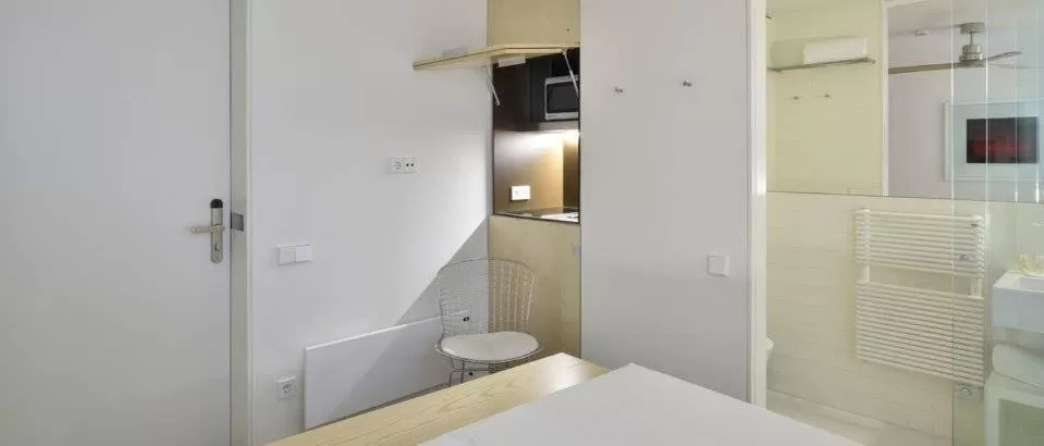 Kitchen or kitchenette in House of Artists