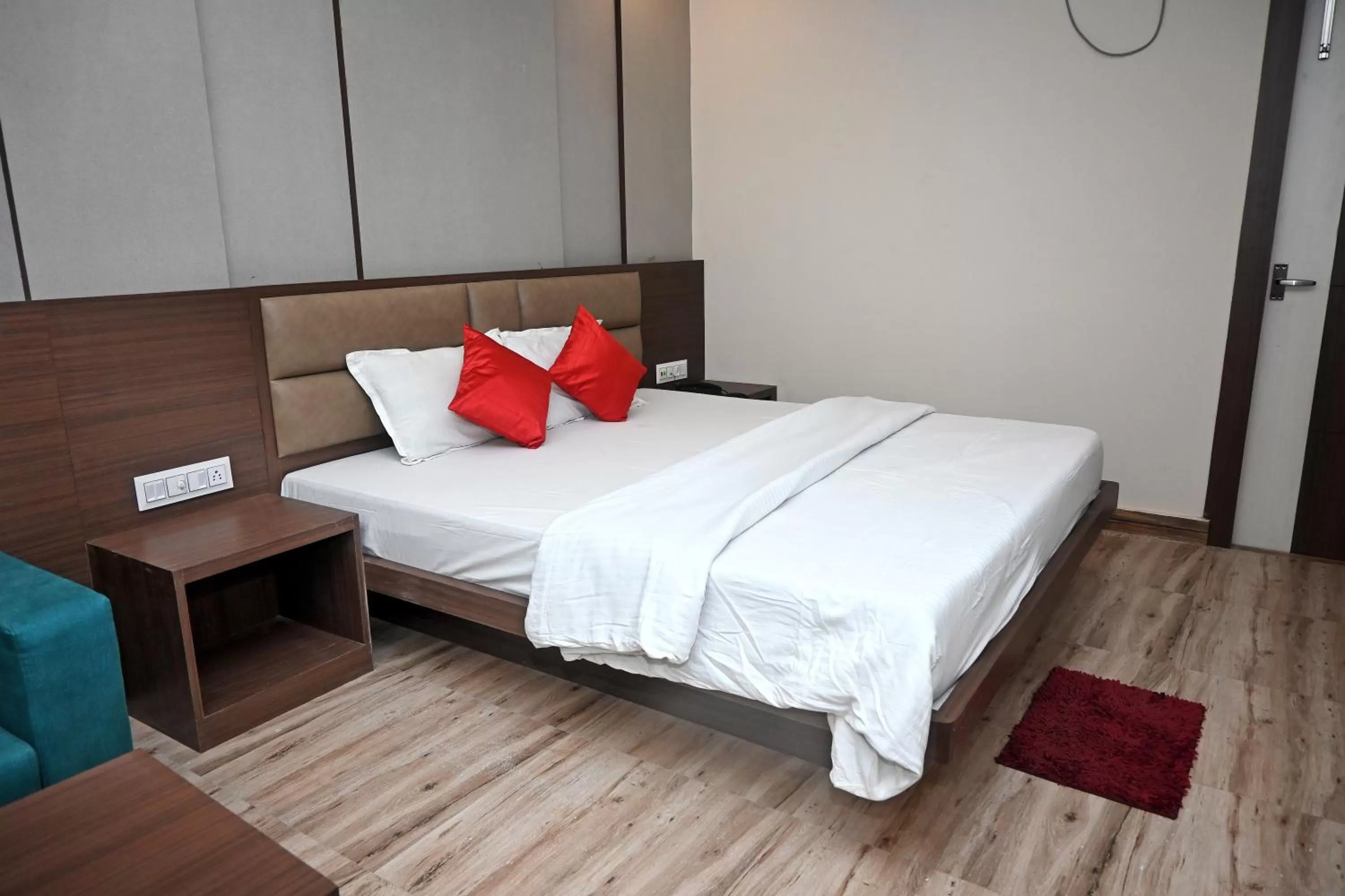 Bed in Royal Sea View