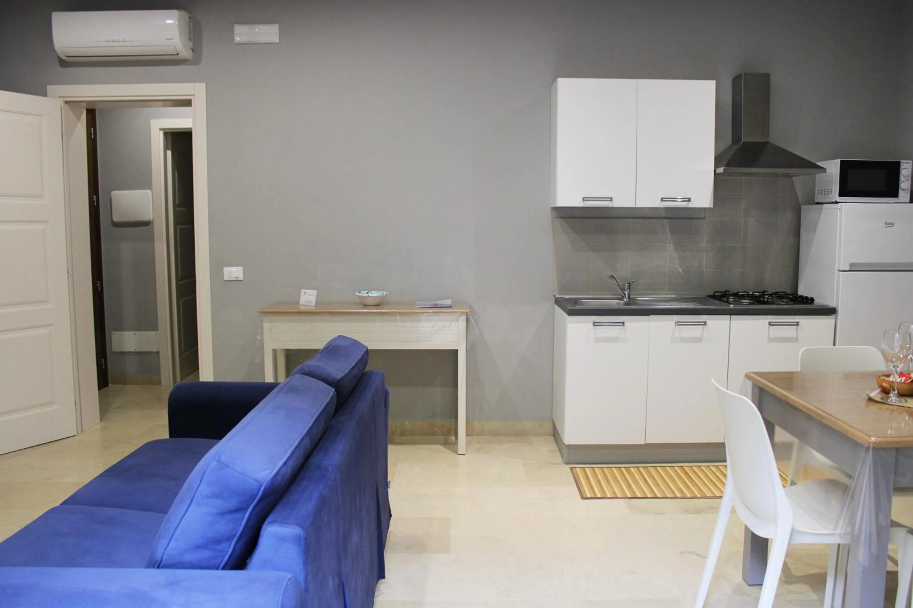 Kitchen or kitchenette in ZIBIBBO SUITES & ROOMS - Aparthotel in Centro Storico a Trapani