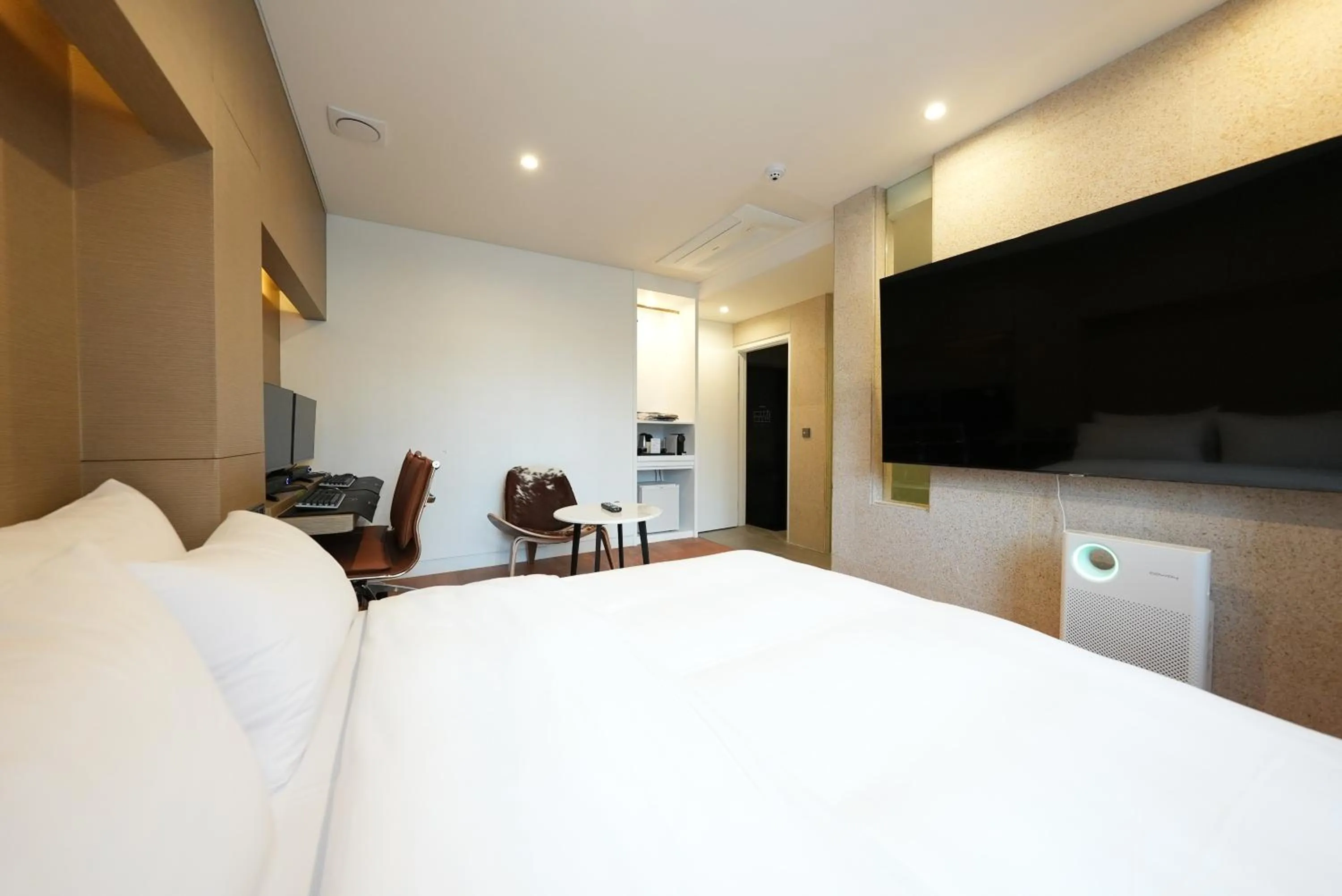 Decorative detail, Bed in Amare Hotel Jongno