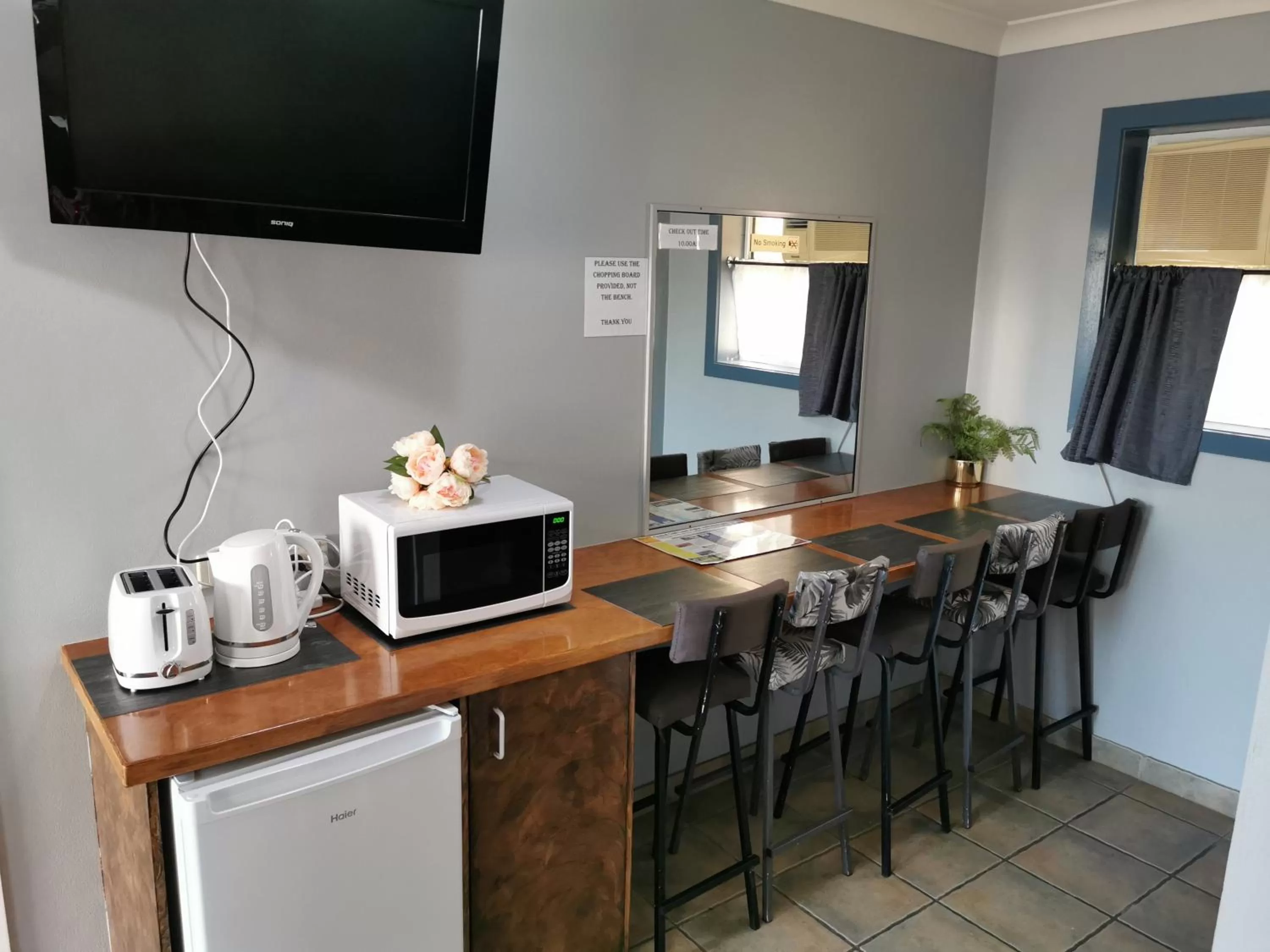 Coffee/tea facilities in Limassol Motel