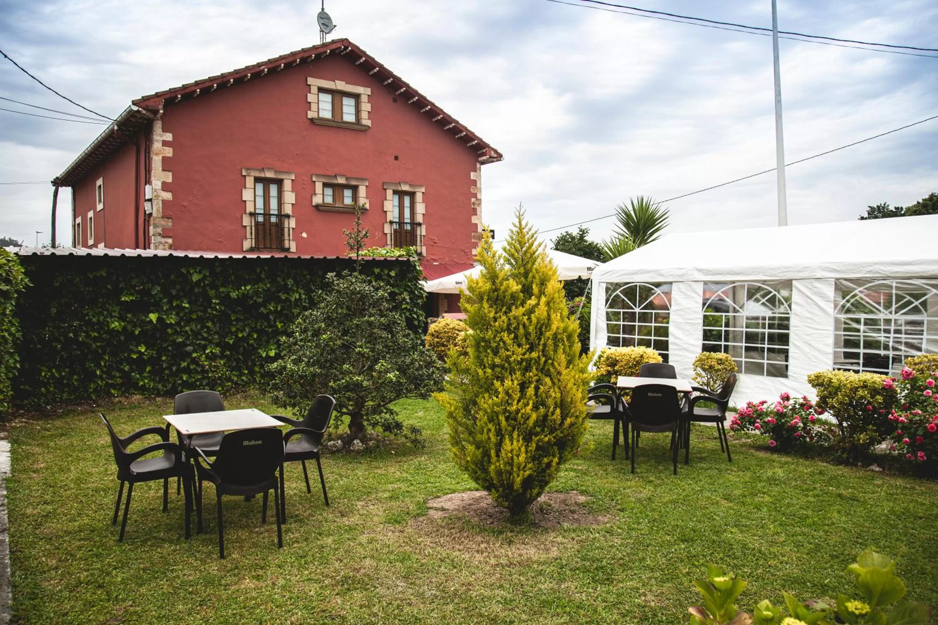Garden, Property Building in Posada Cicero