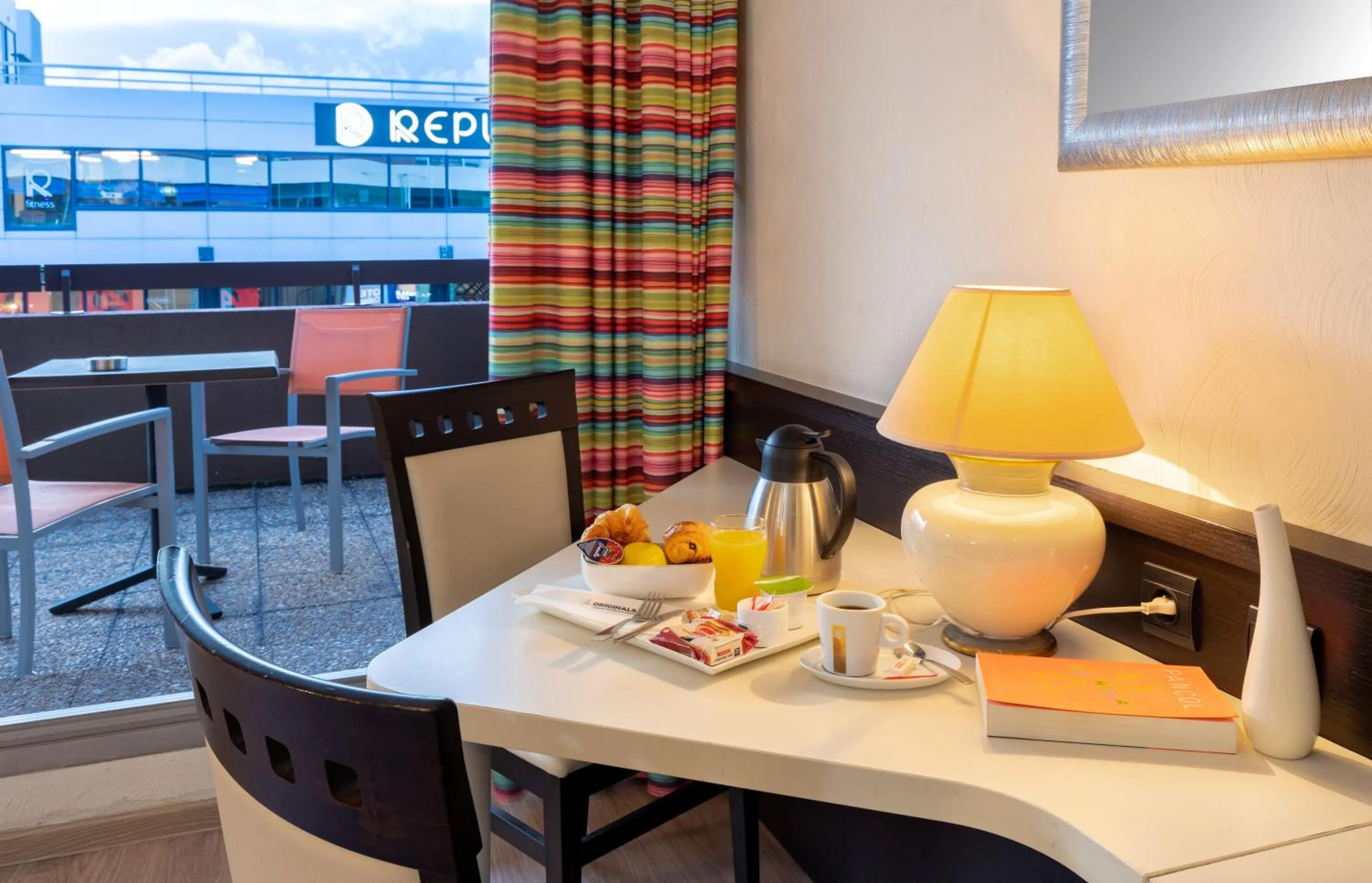 Breakfast in The Originals City, Hôtel Galaxie, Nice Aéroport