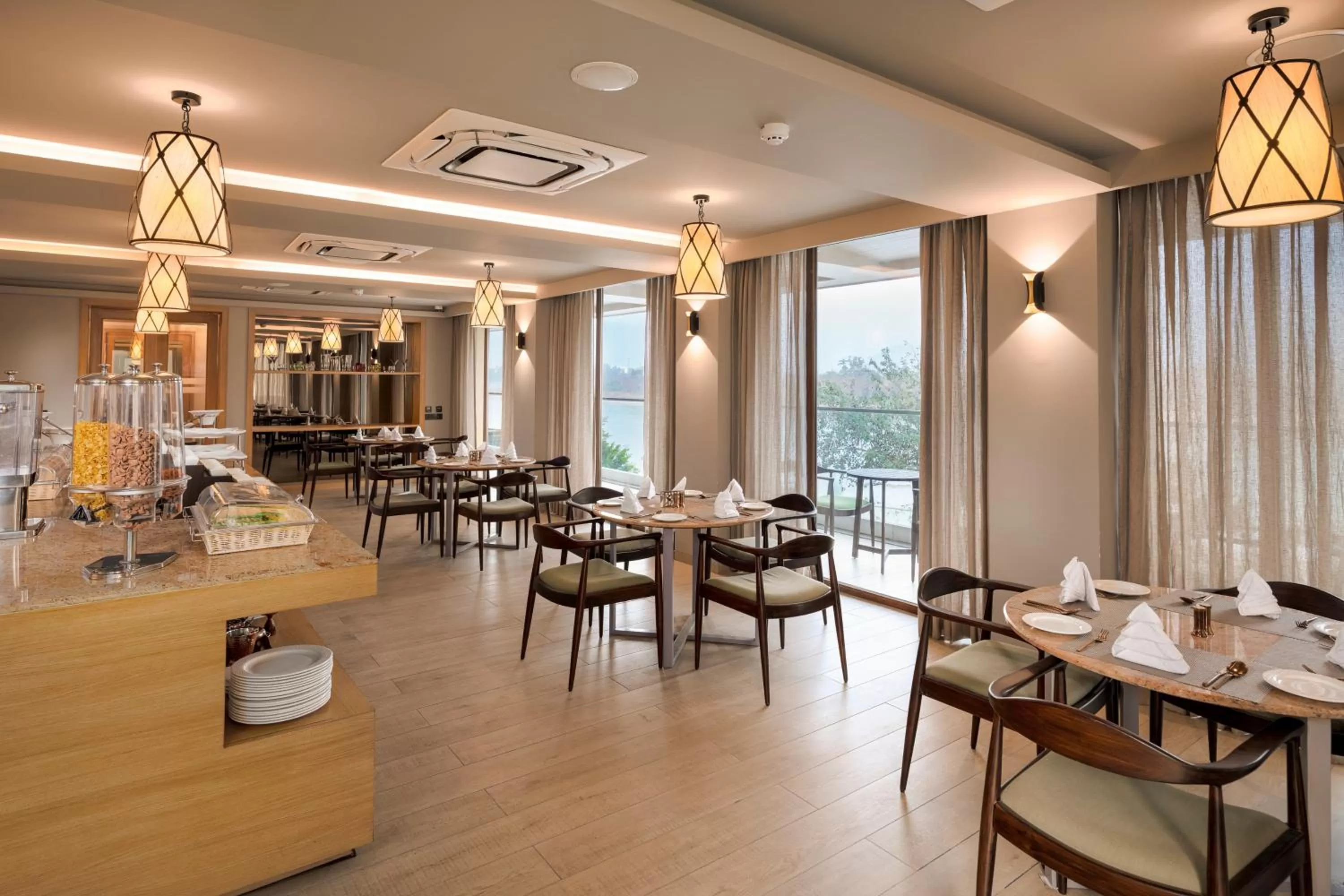 Restaurant/places to eat in Modi Yoga Retreat Rishikesh