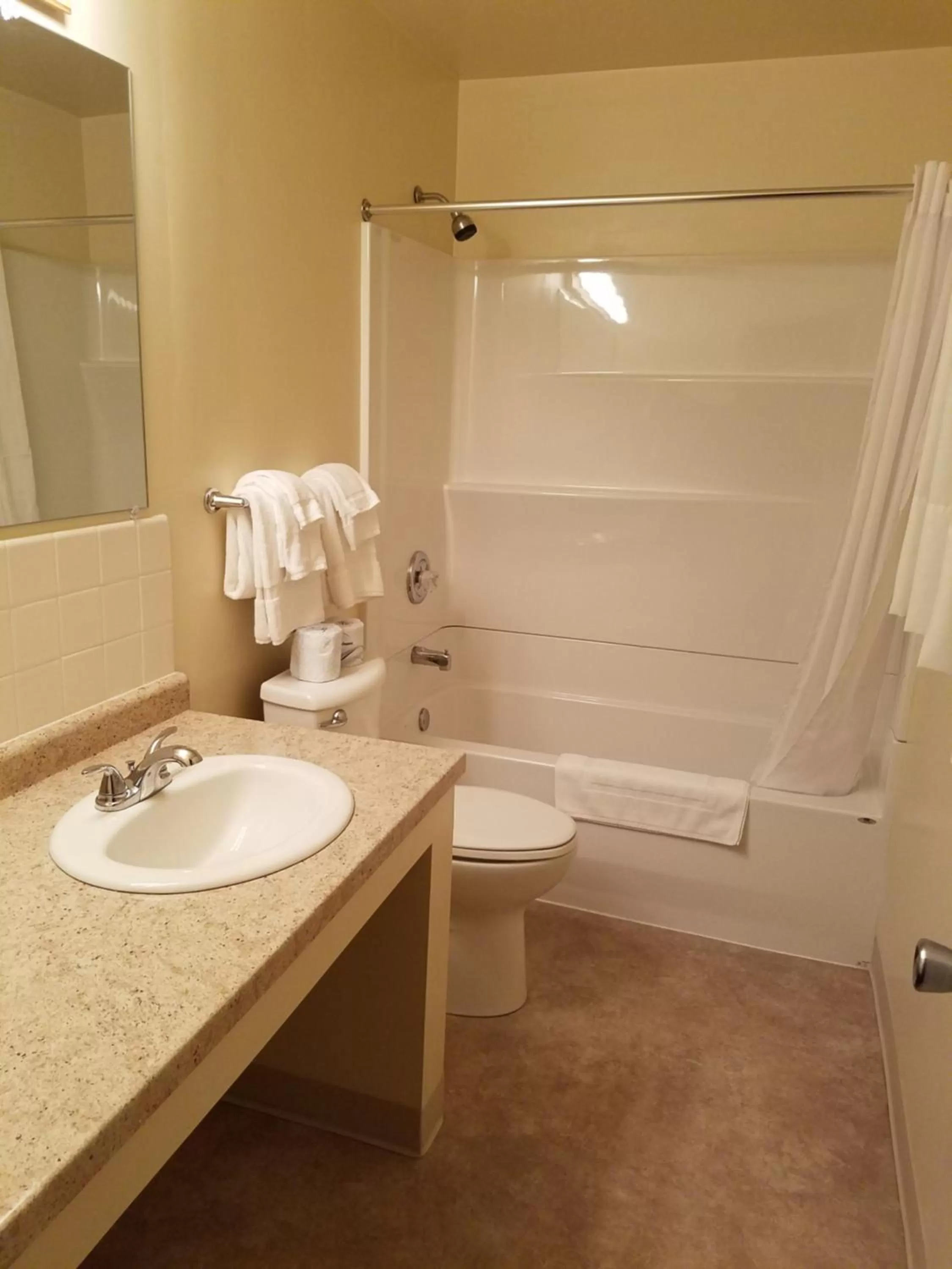 Shower in Buckhorn Resort