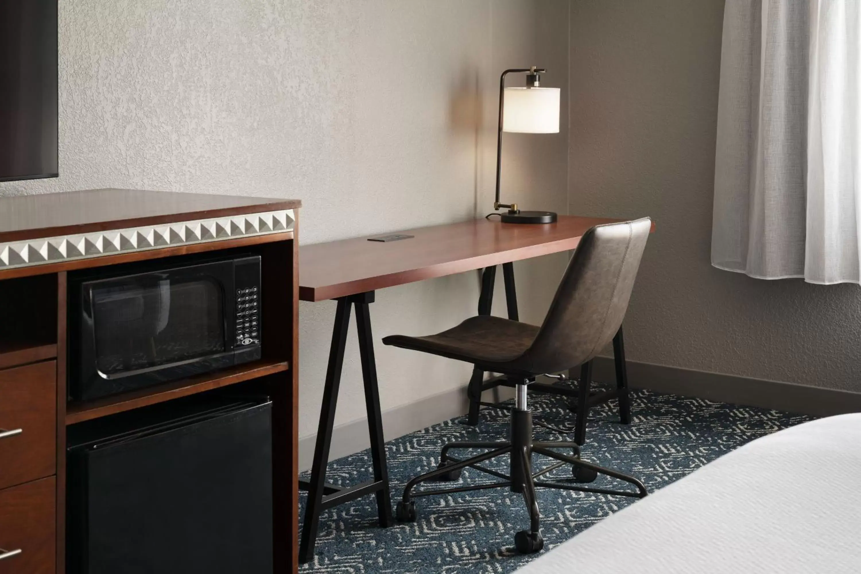 Larger Guest room, 1 King, Courtyard view in Four Points by Sheraton Tucson Airport Larger Guest room, 1 King, Courtyard view in Four Points by Sheraton Tucson Airport