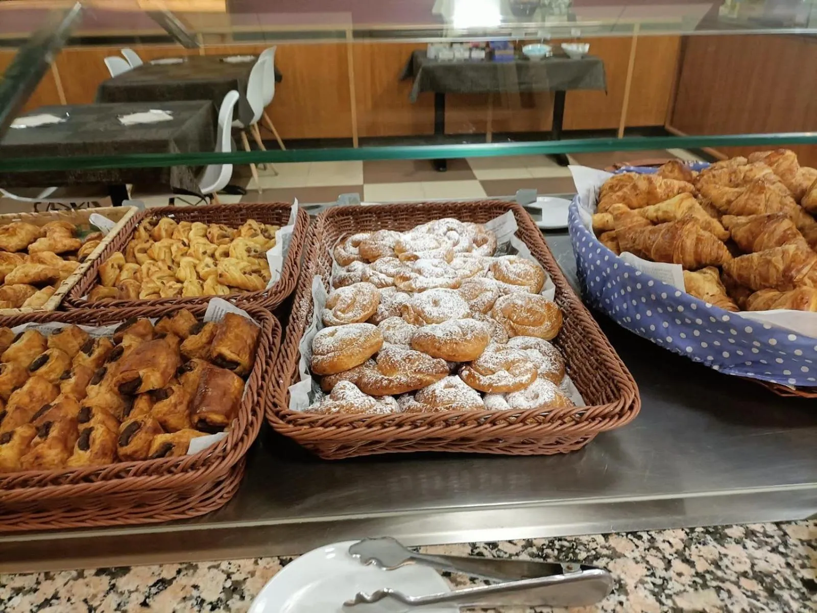 Buffet breakfast in Hotel Ciutadella