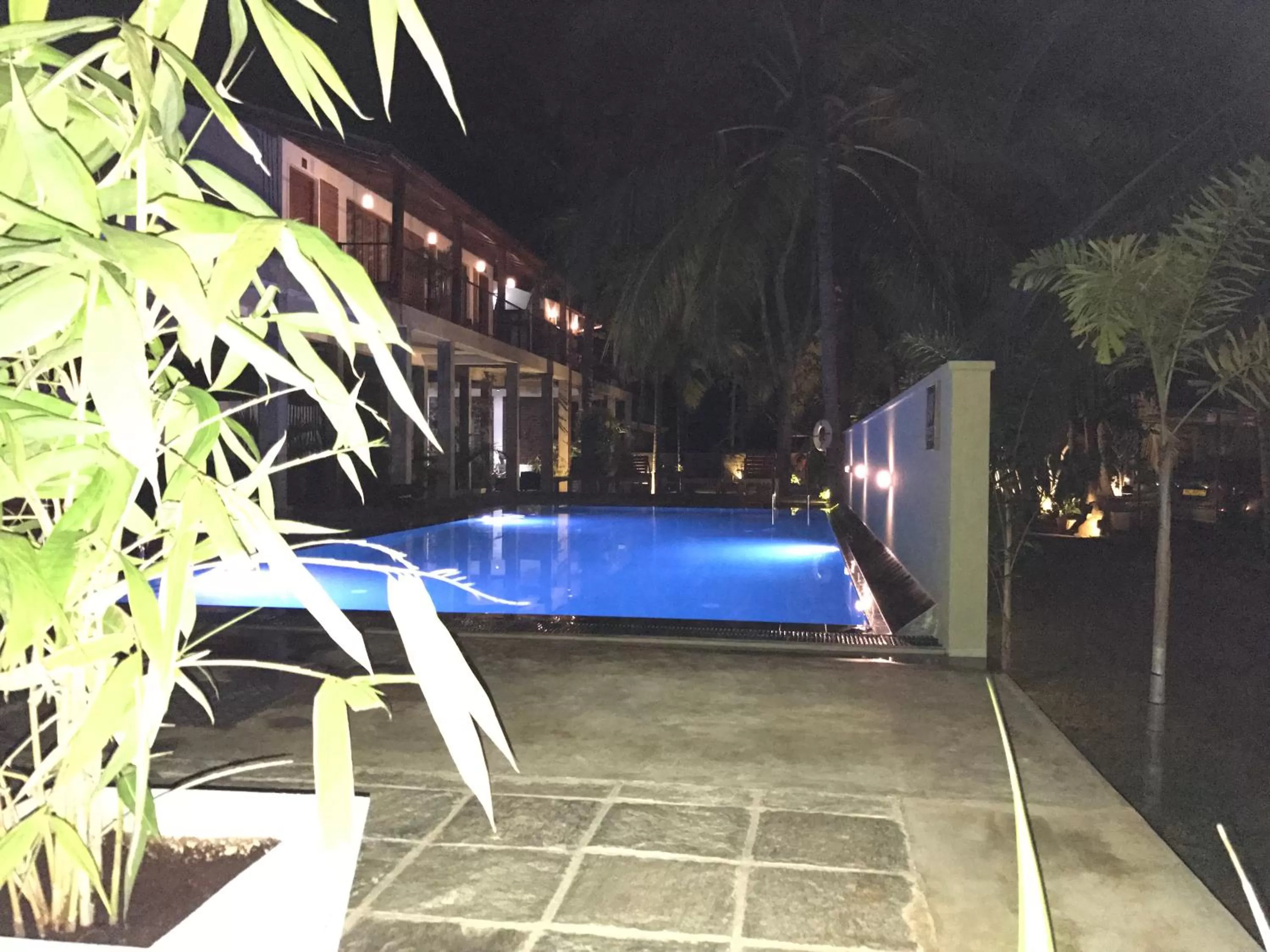 Swimming Pool in Hotel Heladiv