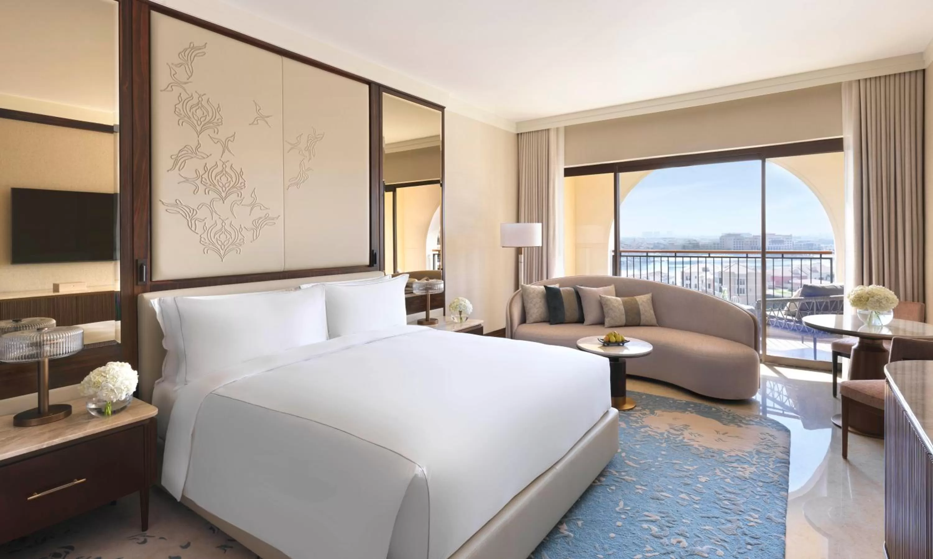 Bedroom, Bed in The Ritz-Carlton Abu Dhabi, Grand Canal