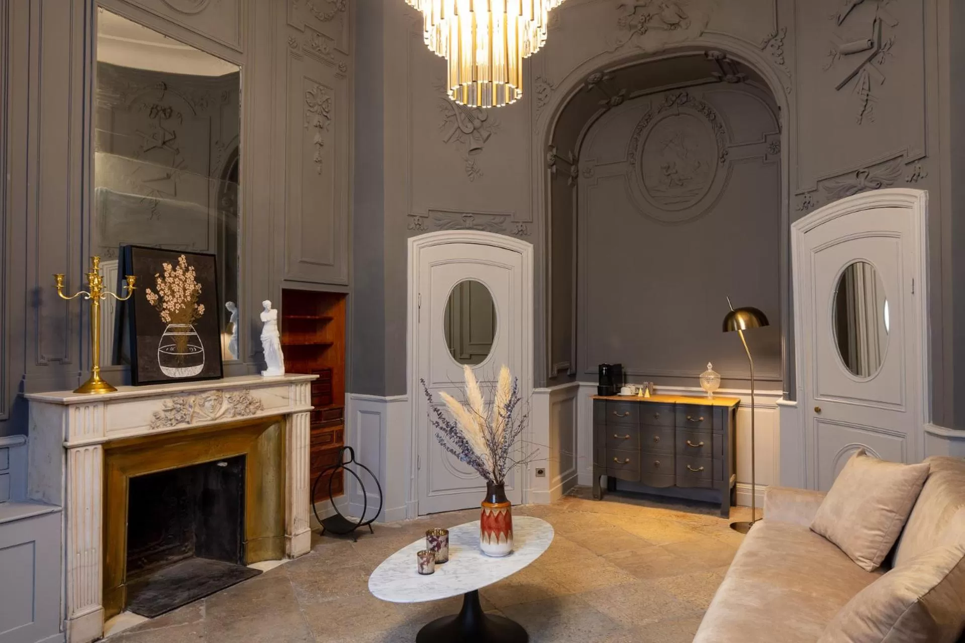 Living room in Margaret - Hôtel Chouleur