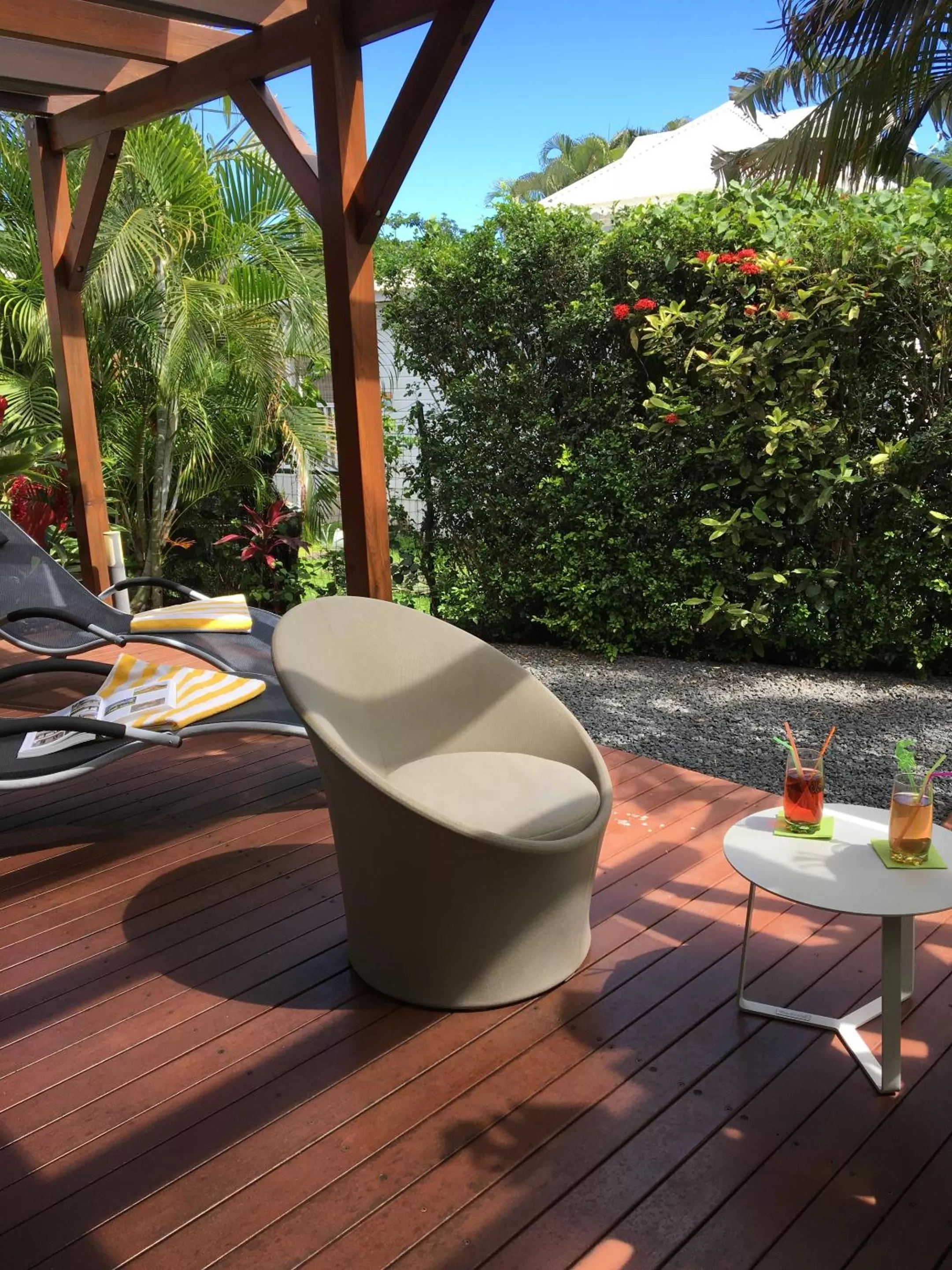 Property building in Chambres d'hôtes et villas chez Flo