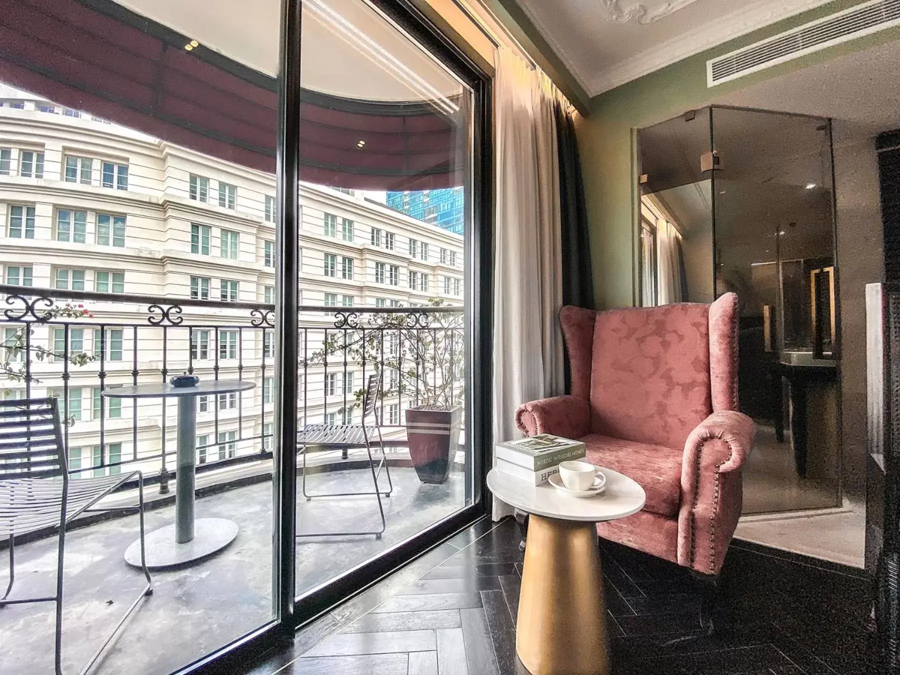 Studio with Balcony in Signature by M Village Hai Bà Trưng Studio with Balcony in Signature by M Village Hai Bà Trưng