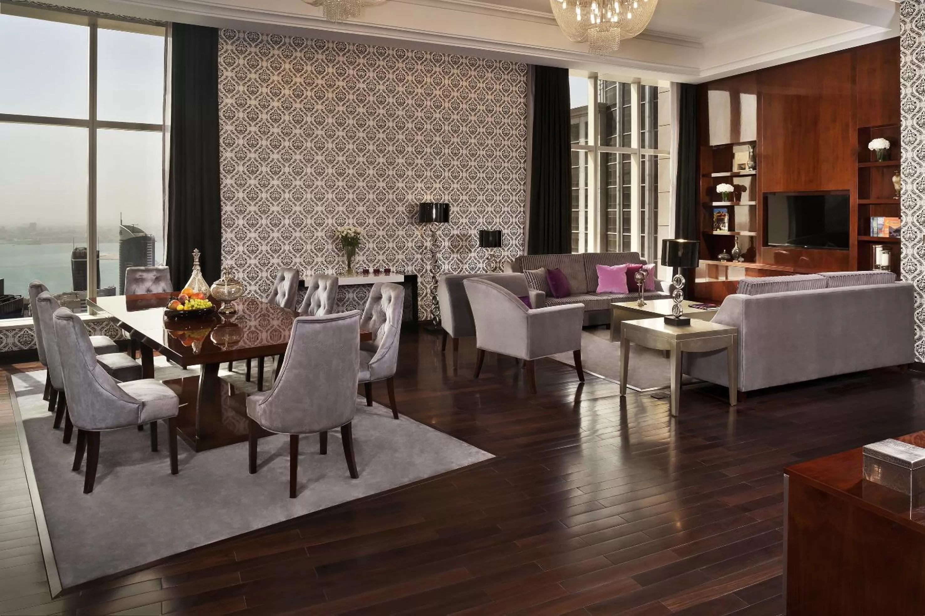 Living room in Best Plaza West Bay Hotel