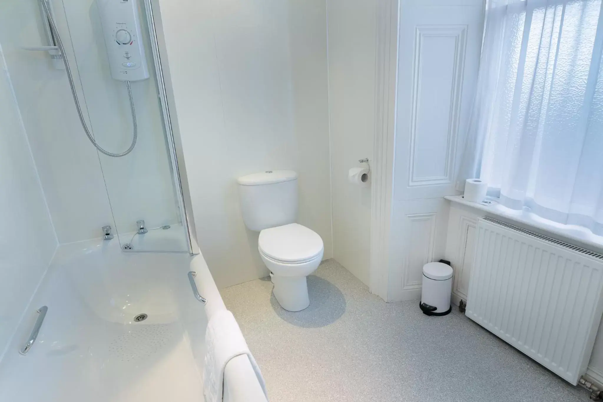 Single Room in Laichmoray Hotel Single Room in Laichmoray Hotel