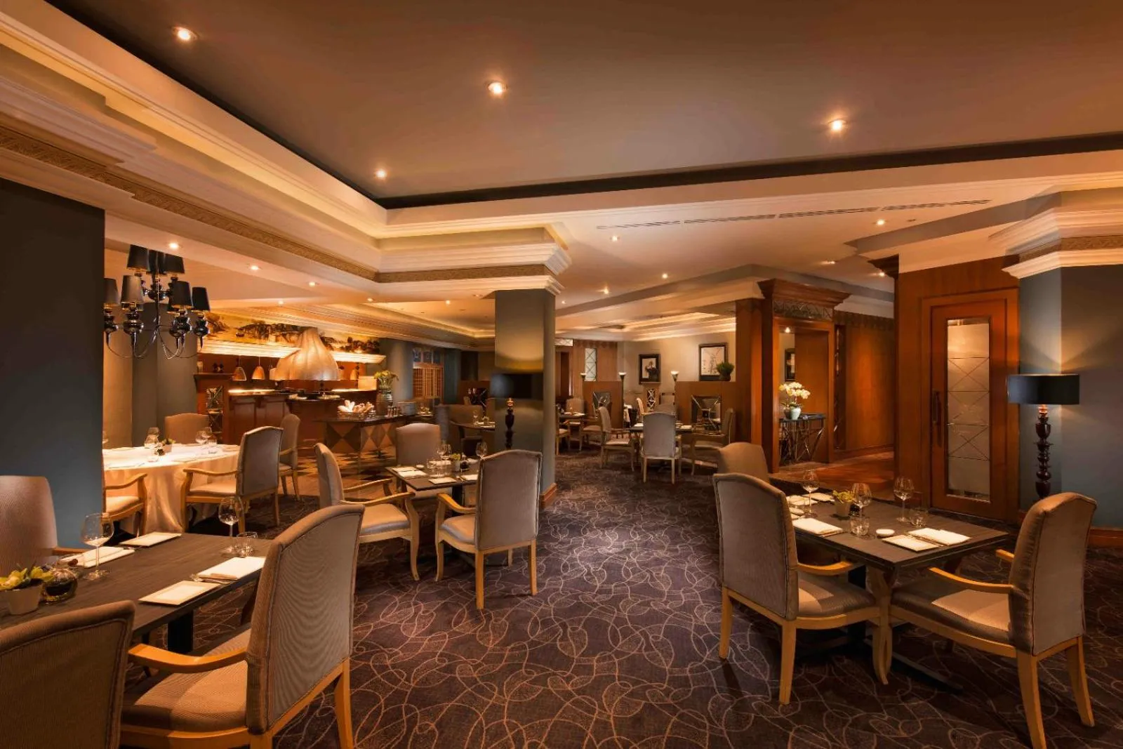 Restaurant/places to eat in The Kunlun Jing An