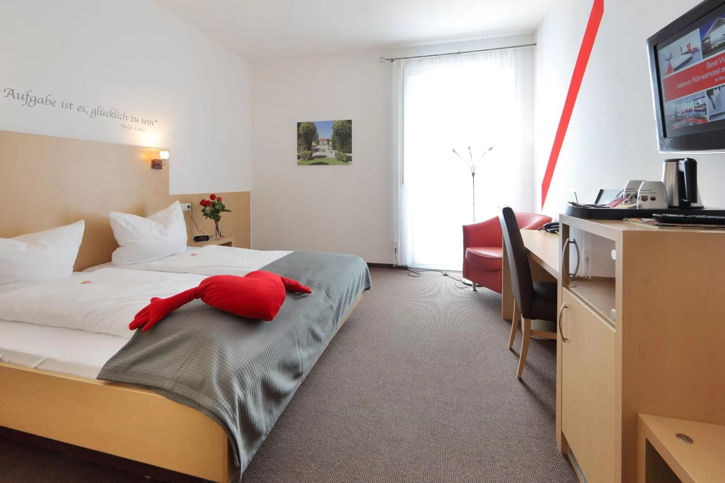 Photo of the whole room, Bed in Aalener Römerhotel aWL