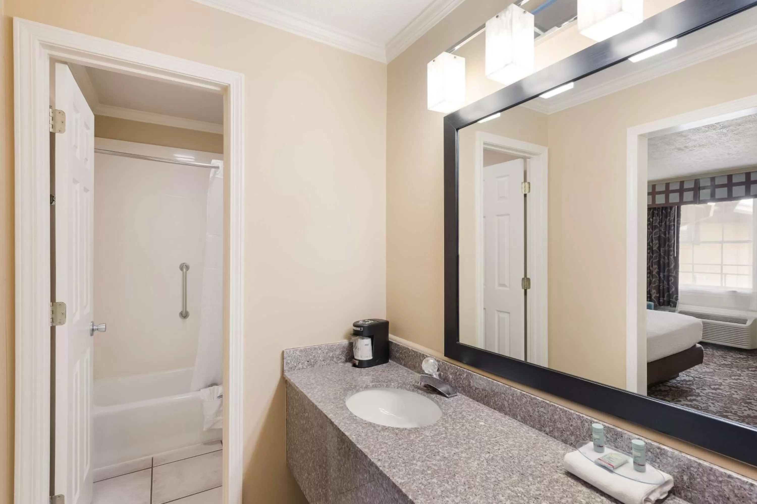 Bathroom in Best Western Conway