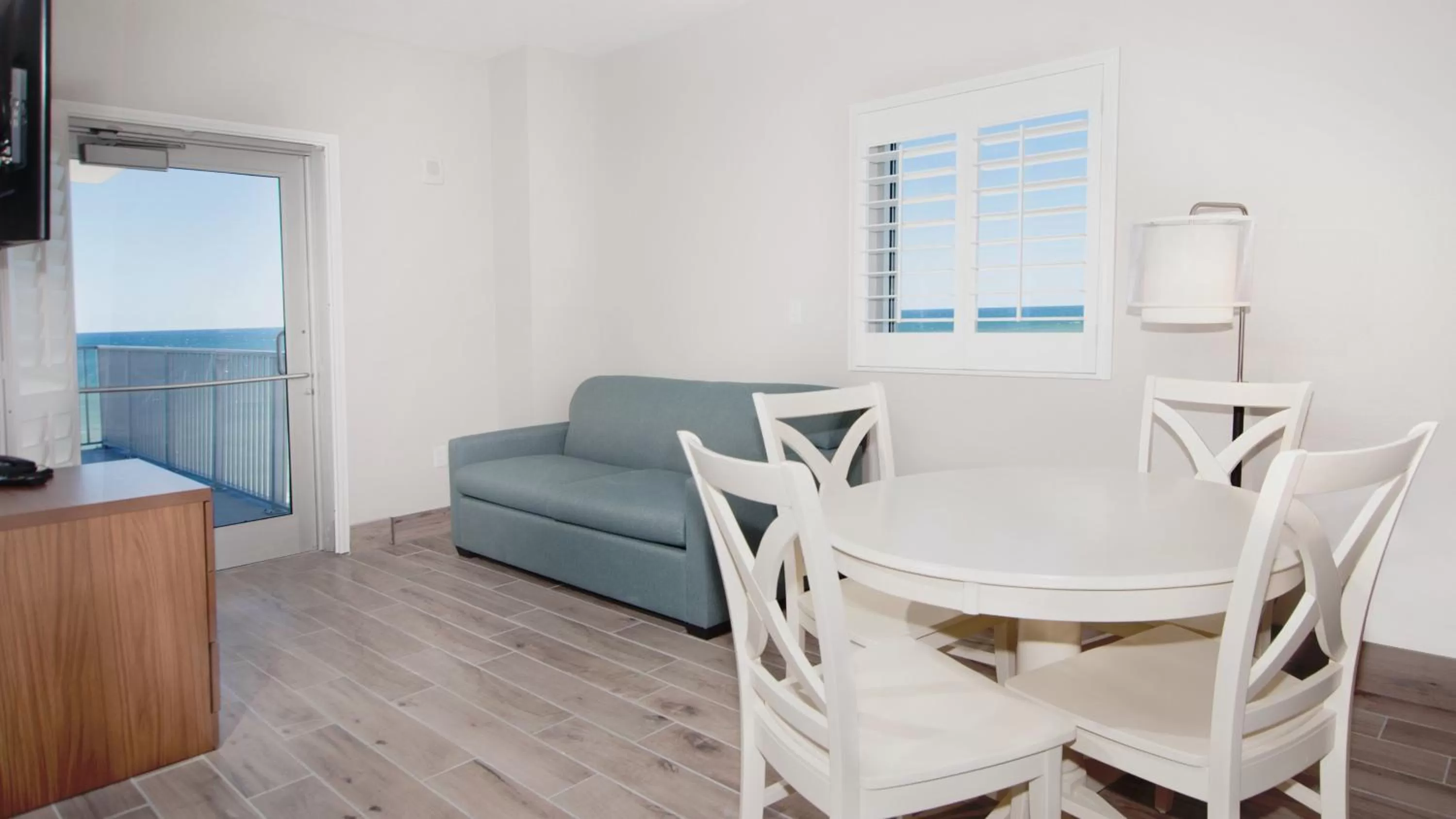 Photo of the whole room in Holiday Inn Express & Suites Panama City Beach - Beachfront by IHG