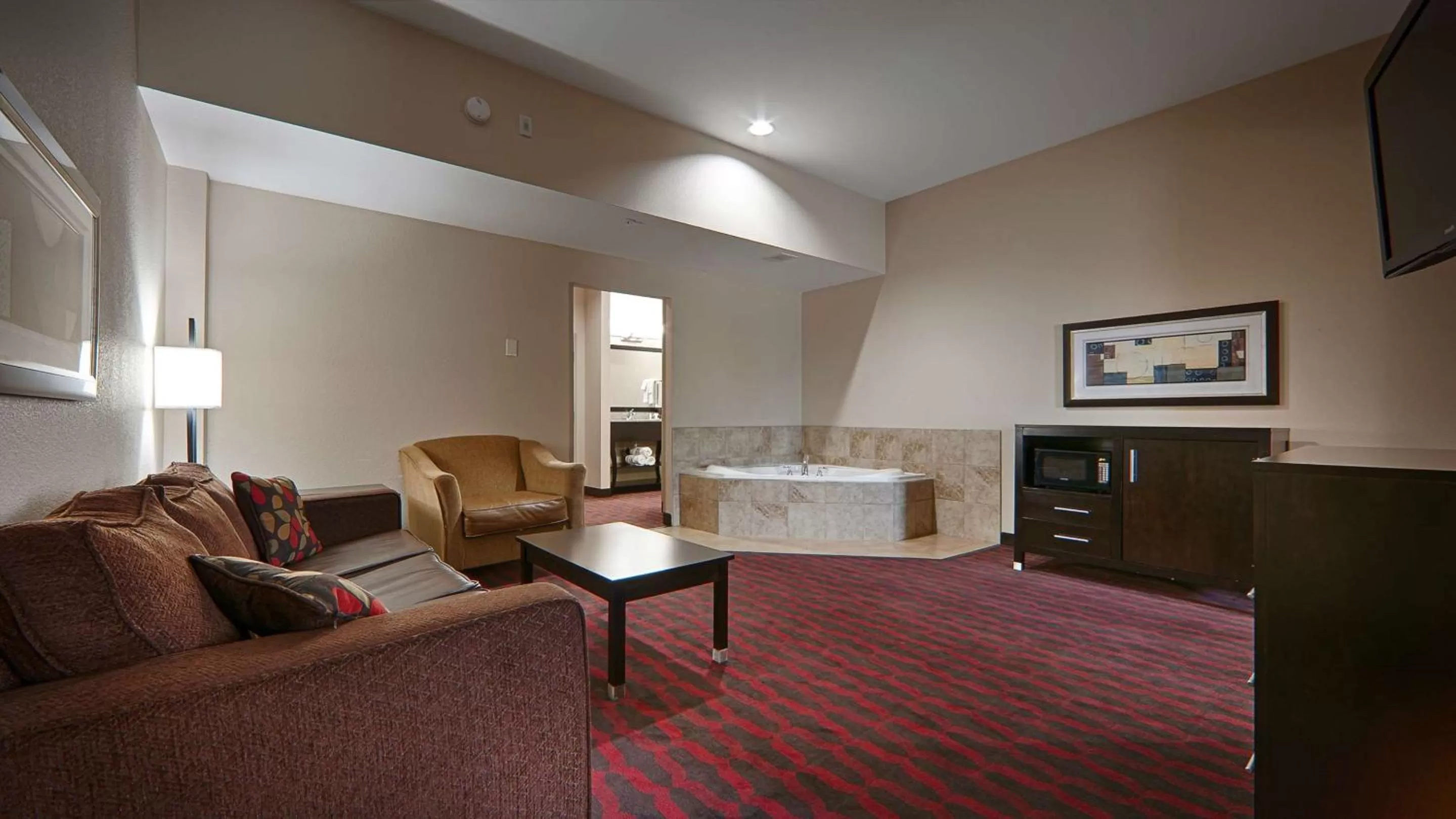 Photo of the whole room in Best Western Plus Cushing Inn & Suites
